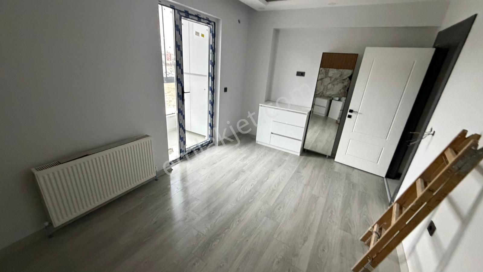 Törekent Mevlana Mahallesinde Site İçerisinde Ebeveyn Banyolu Muhteşem Yapılı 3+1 Satılık Daire - Görsel 28