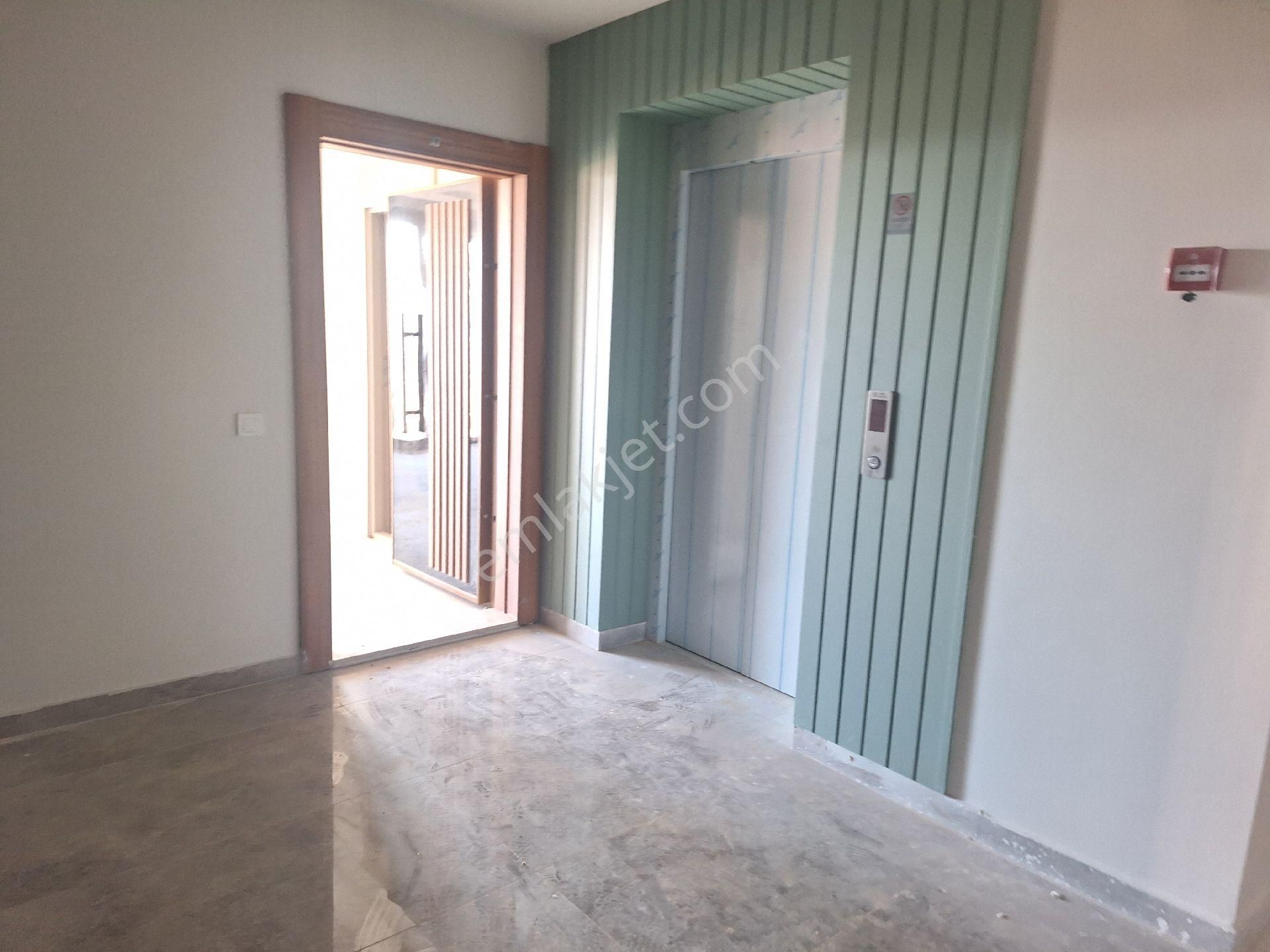 Antalya Kepez Göçerler Mahallesinde Yeni Binada Havuzlu Site İçinde Kiralık 2+1 Daire - Görsel 2