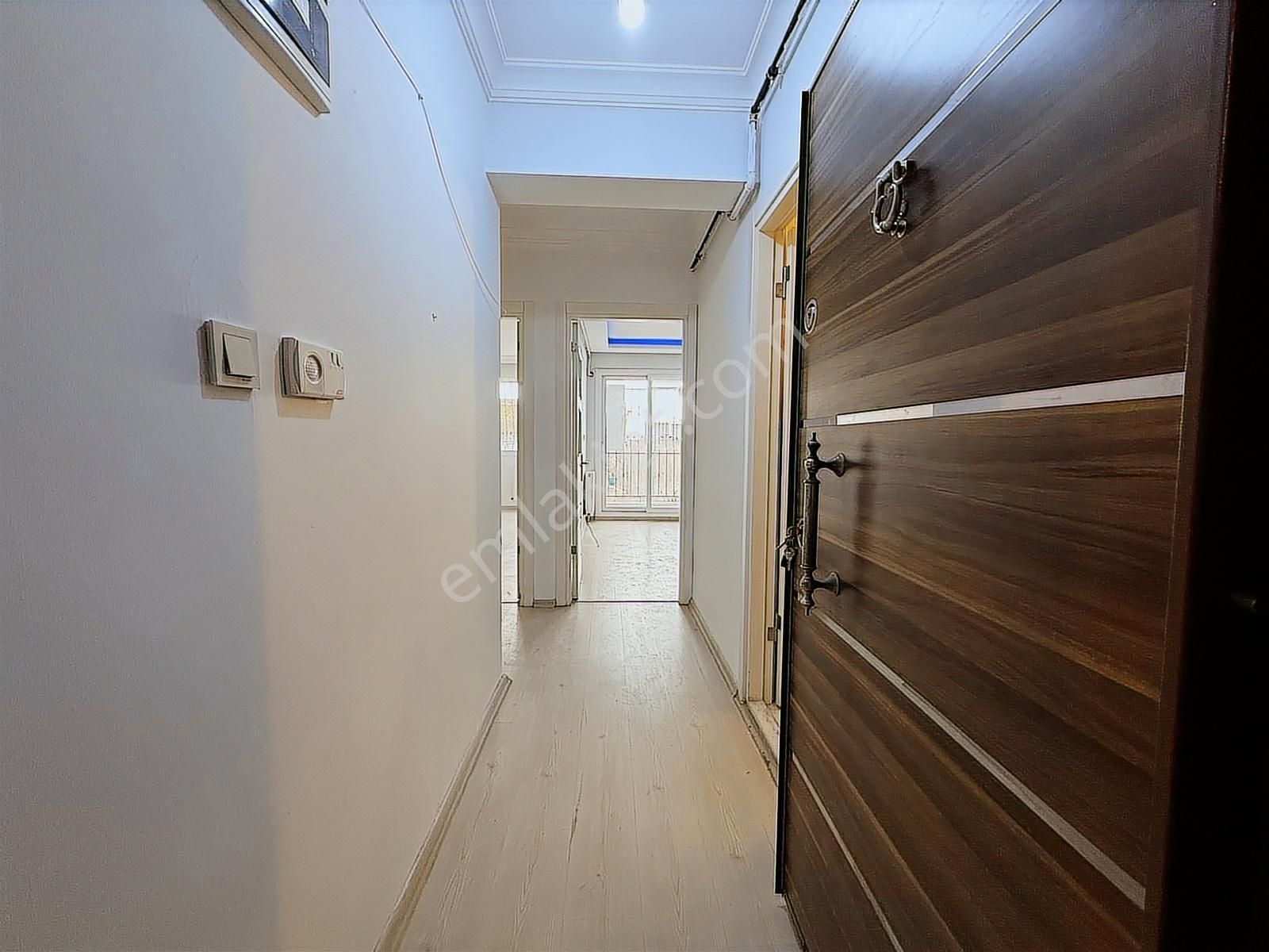 10 Yaşında İzmir Park Yakını Fırsat Daire 540 Sokak - Görsel 4