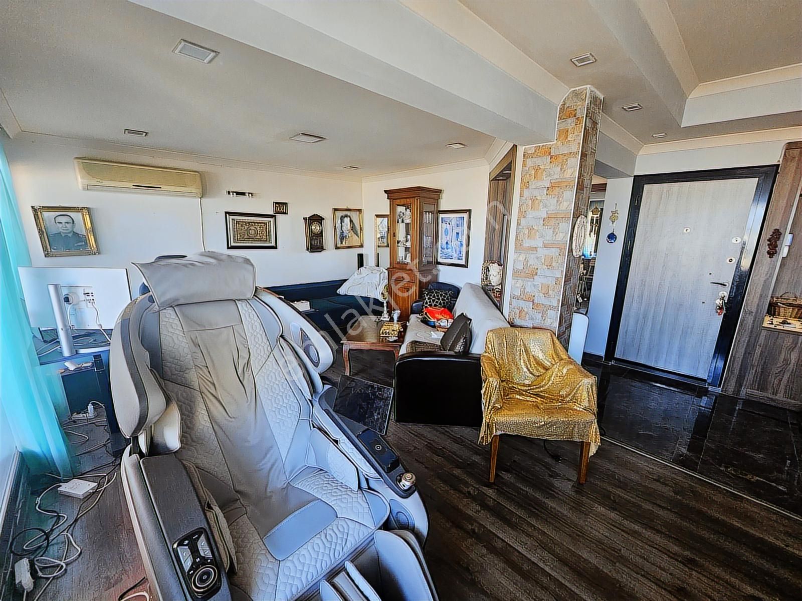 Acil Üçyolda Deniz Manzaralı Satılık Geniş 2+1 Tadilatlı Daire - Görsel 32