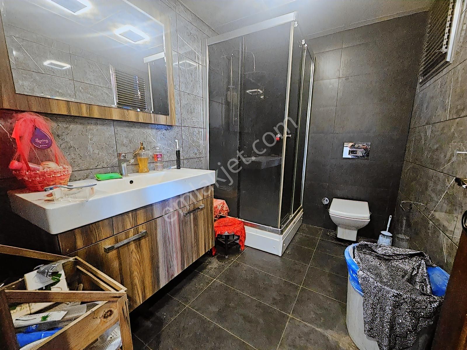 Acil Üçyolda Deniz Manzaralı Satılık Geniş 2+1 Tadilatlı Daire - Görsel 25