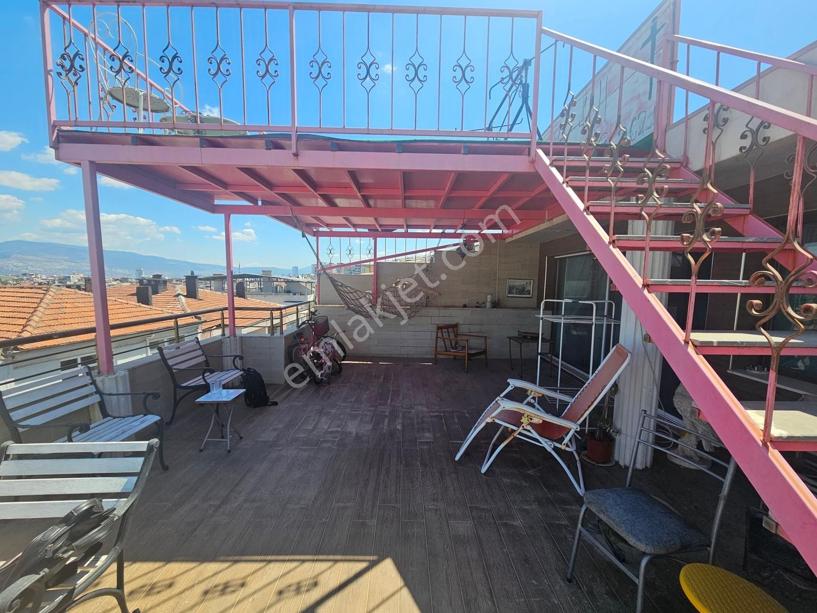 Acil Üçyolda Deniz Manzaralı Satılık Geniş 2+1 Tadilatlı Daire - Görsel 4