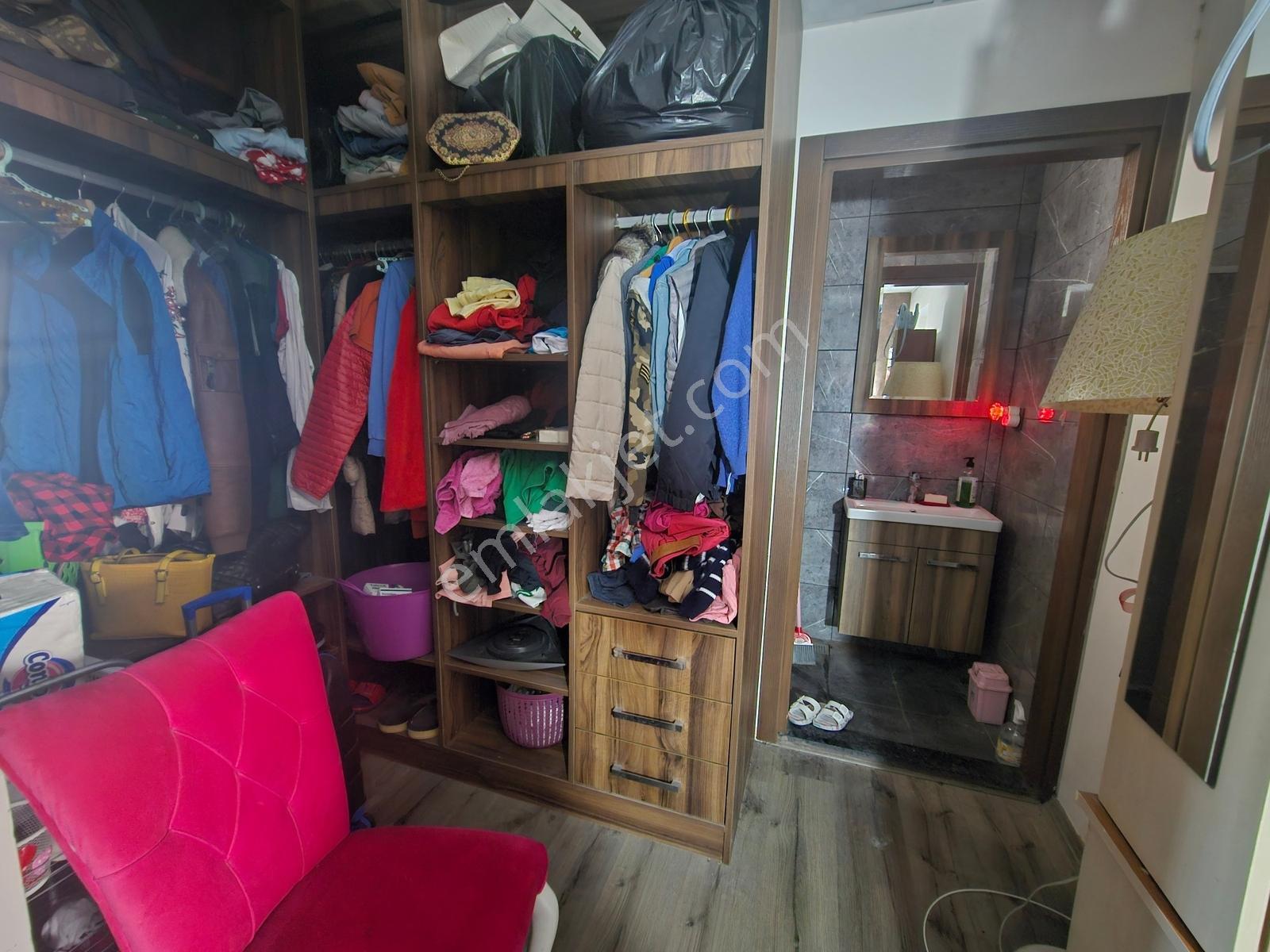 Üçyolda Deniz Manzaralı Satılık Geniş 2+1 Tadilatlı Daire - Görsel 13
