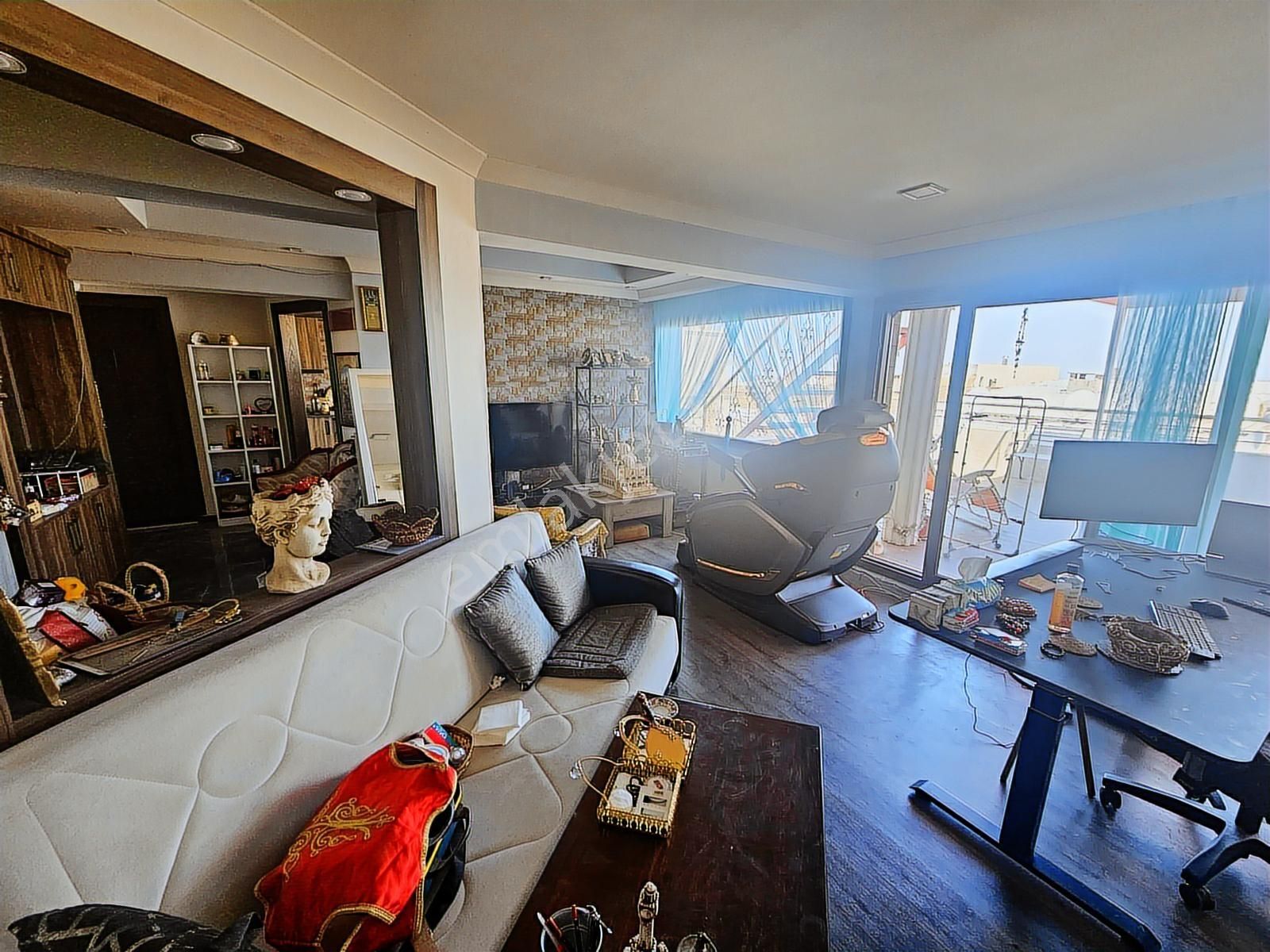 Acil Üçyolda Deniz Manzaralı Satılık Geniş 2+1 Tadilatlı Daire - Görsel 16