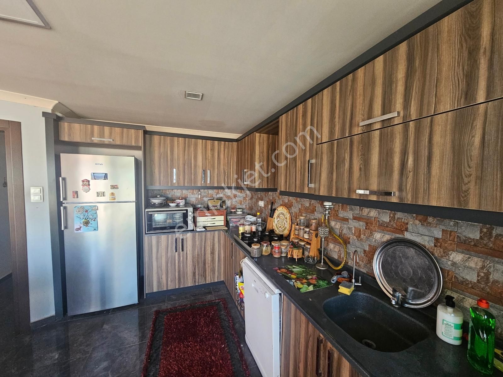 Acil Üçyolda Deniz Manzaralı Satılık Geniş 2+1 Tadilatlı Daire - Görsel 27