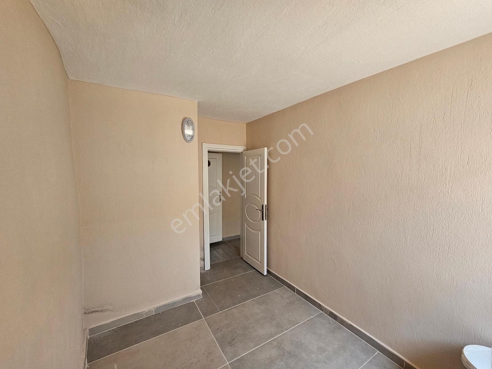 Koşarak Denize 10 Saniye Kiralık Müstakil Ev - Daireler - Görsel 11