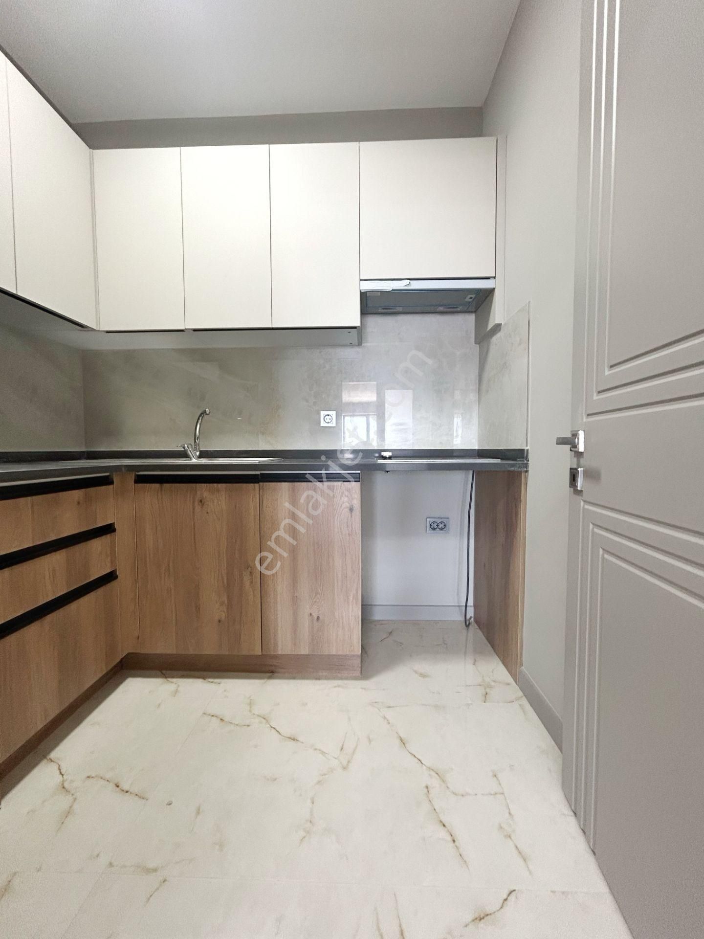 Edremit Özdemir Plaza'da Takaslı 116 M2 Satılık Kat Ofisi - Görsel 12