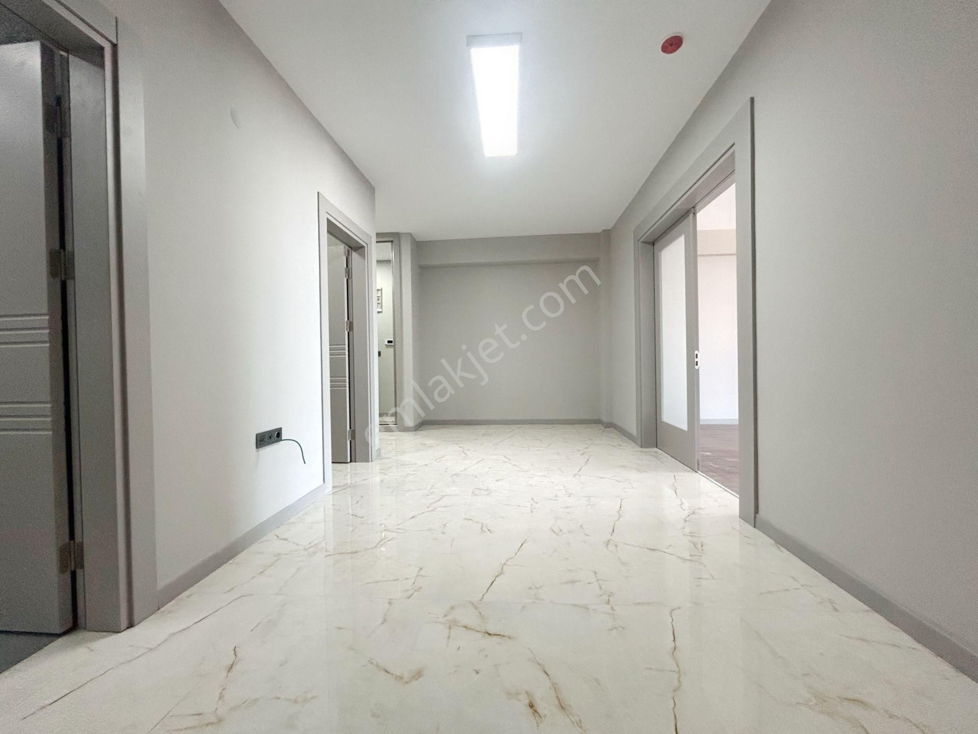 Edremit Özdemir Plaza'da Takaslı 116 M2 Satılık Kat Ofisi - Görsel 7