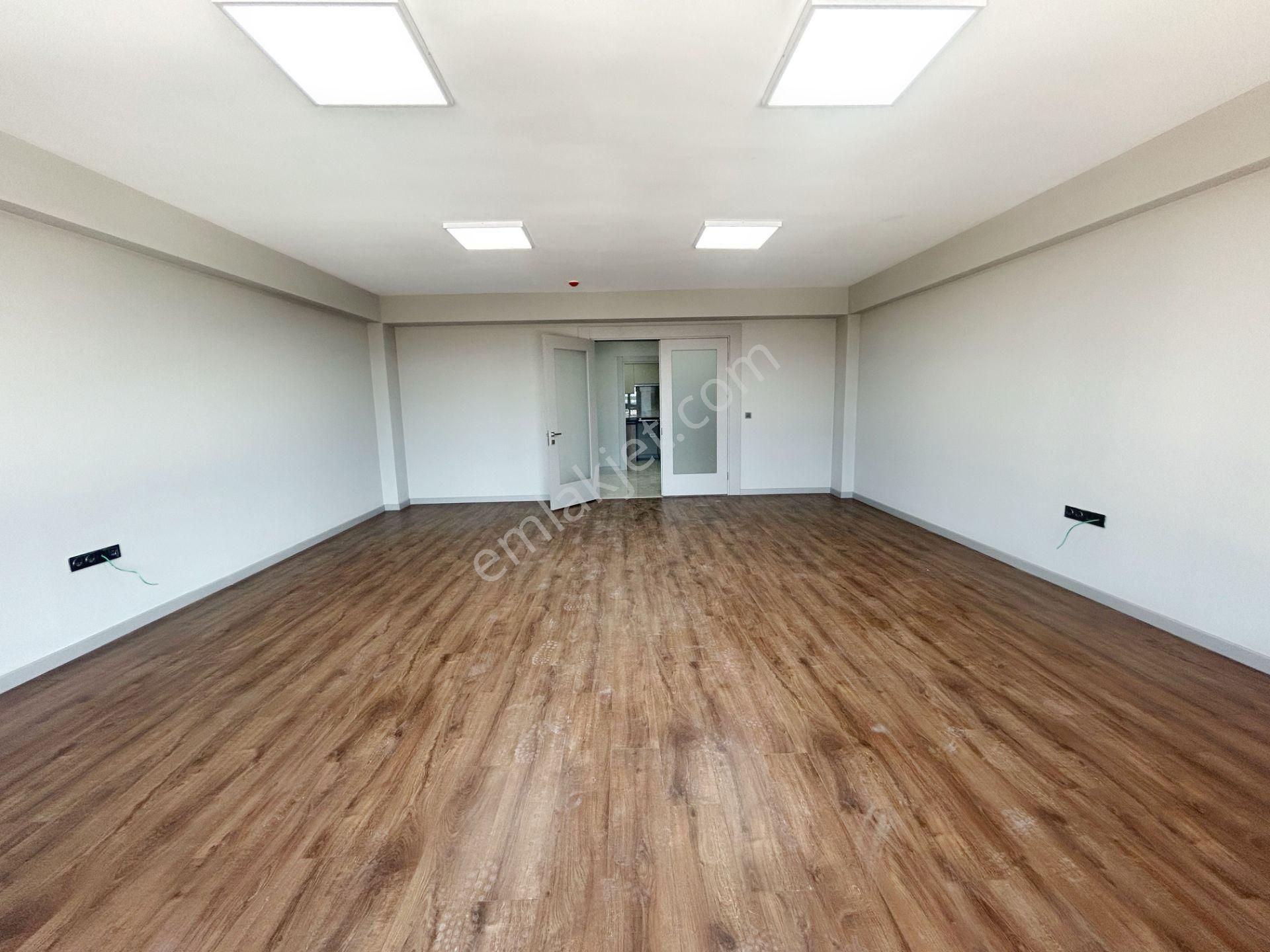 Edremit Özdemir Plaza'da Takaslı 116 M2 Satılık Kat Ofisi - Görsel 21