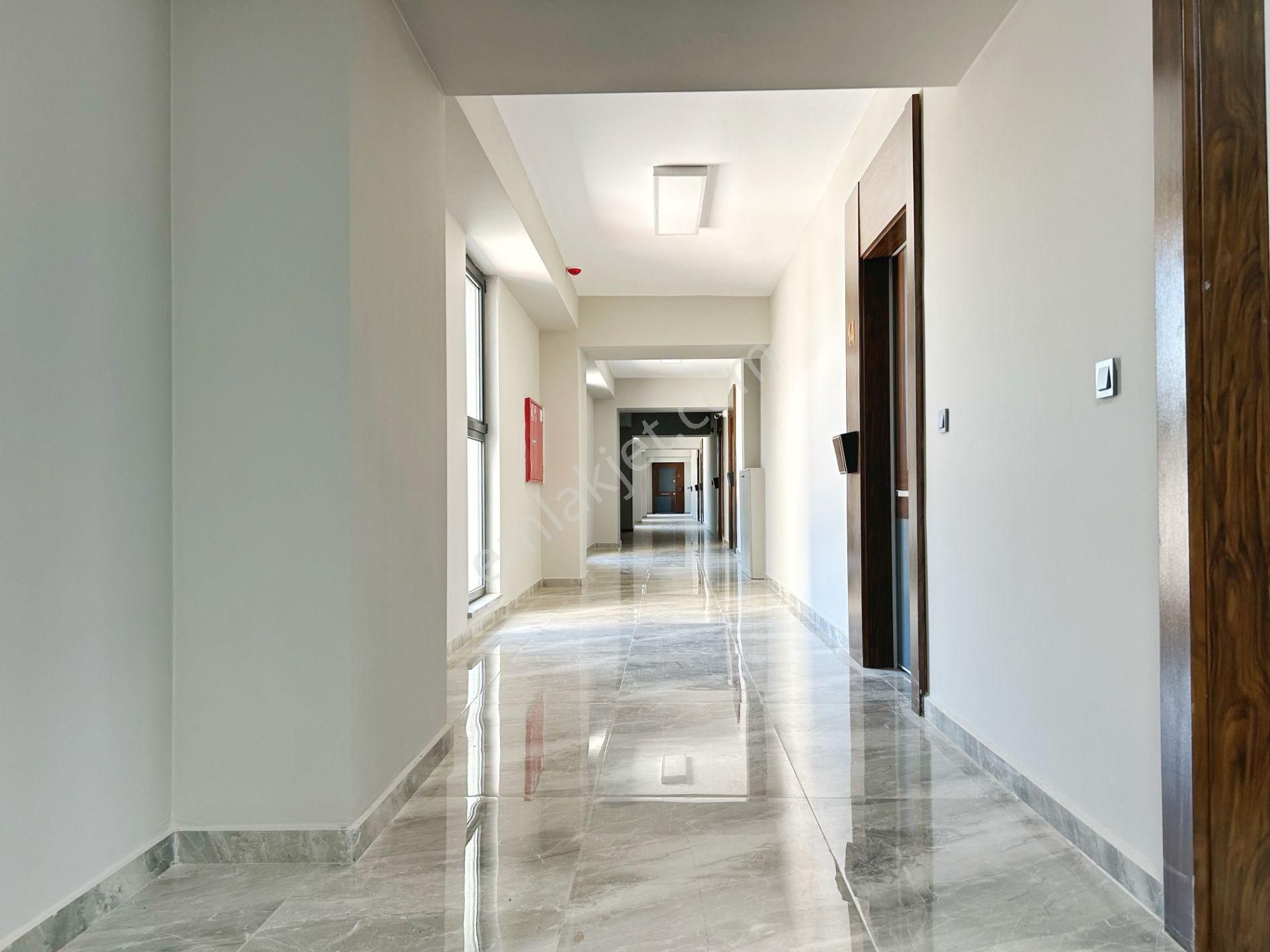 Edremit Özdemir Plaza'da Takaslı 116 M2 Satılık Kat Ofisi - Görsel 25