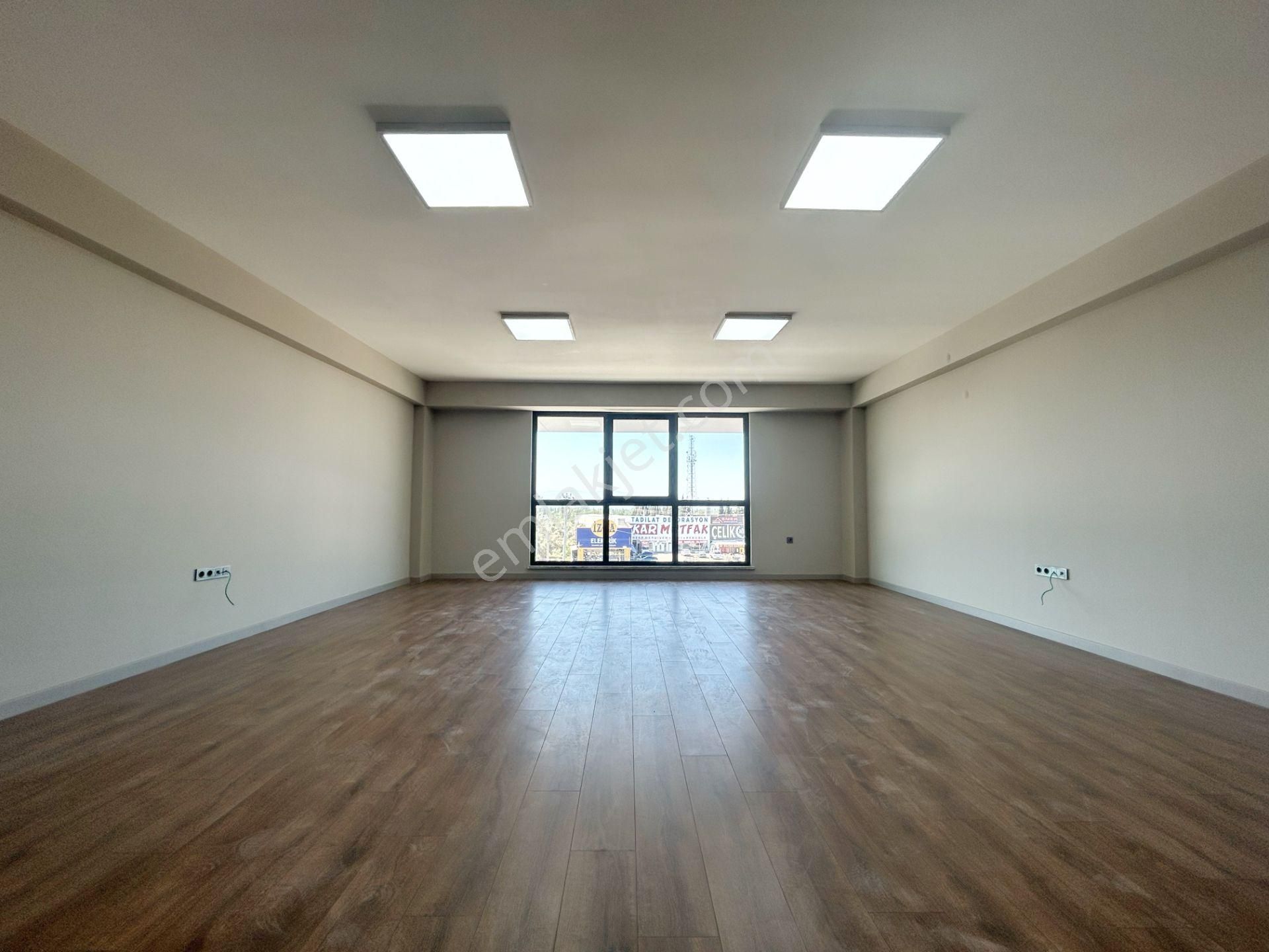 Edremit Özdemir Plaza'da Takaslı 116 M2 Satılık Kat Ofisi - Görsel 18