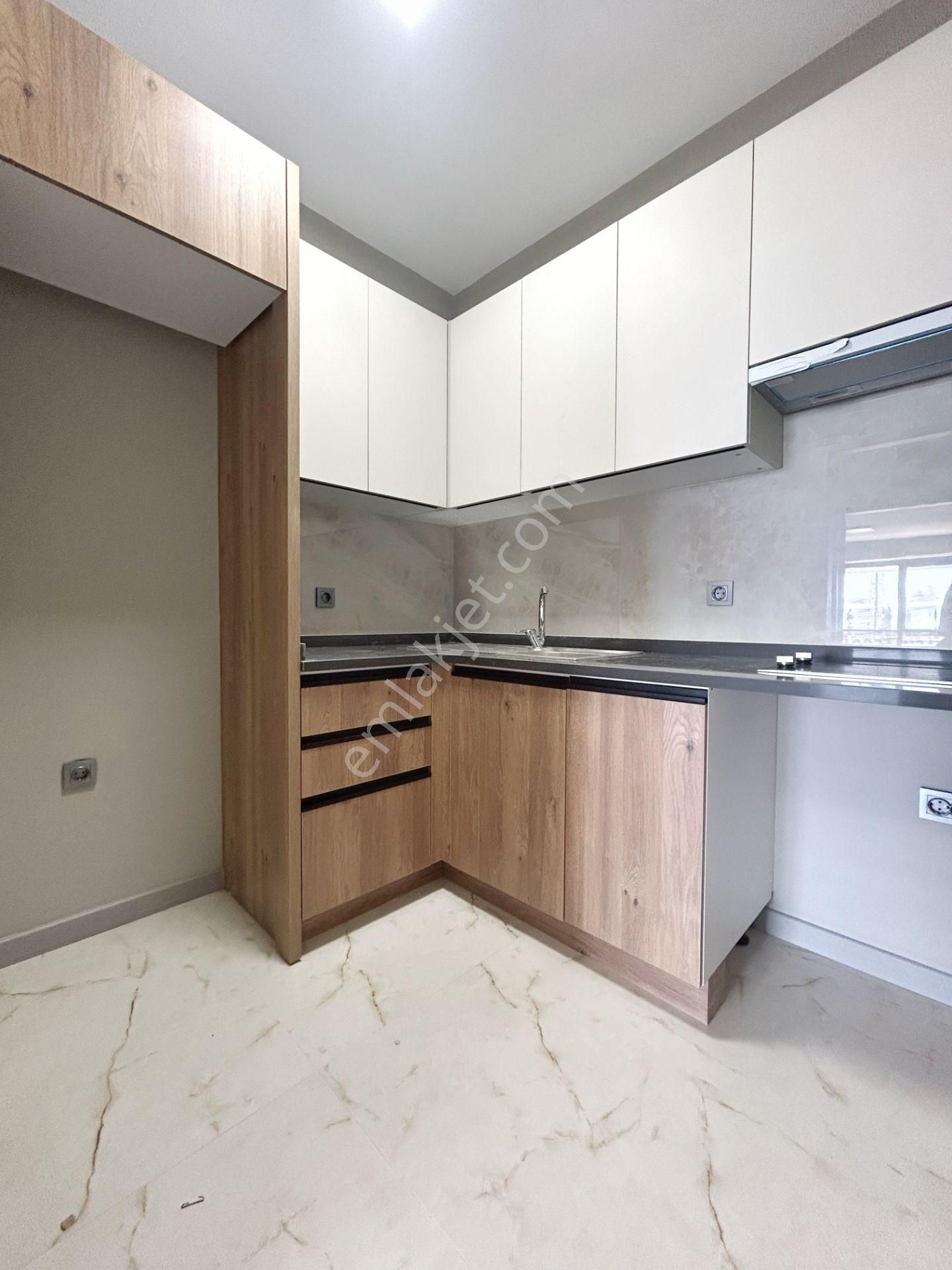 Edremit Özdemir Plaza'da Takaslı 116 M2 Satılık Kat Ofisi - Görsel 10