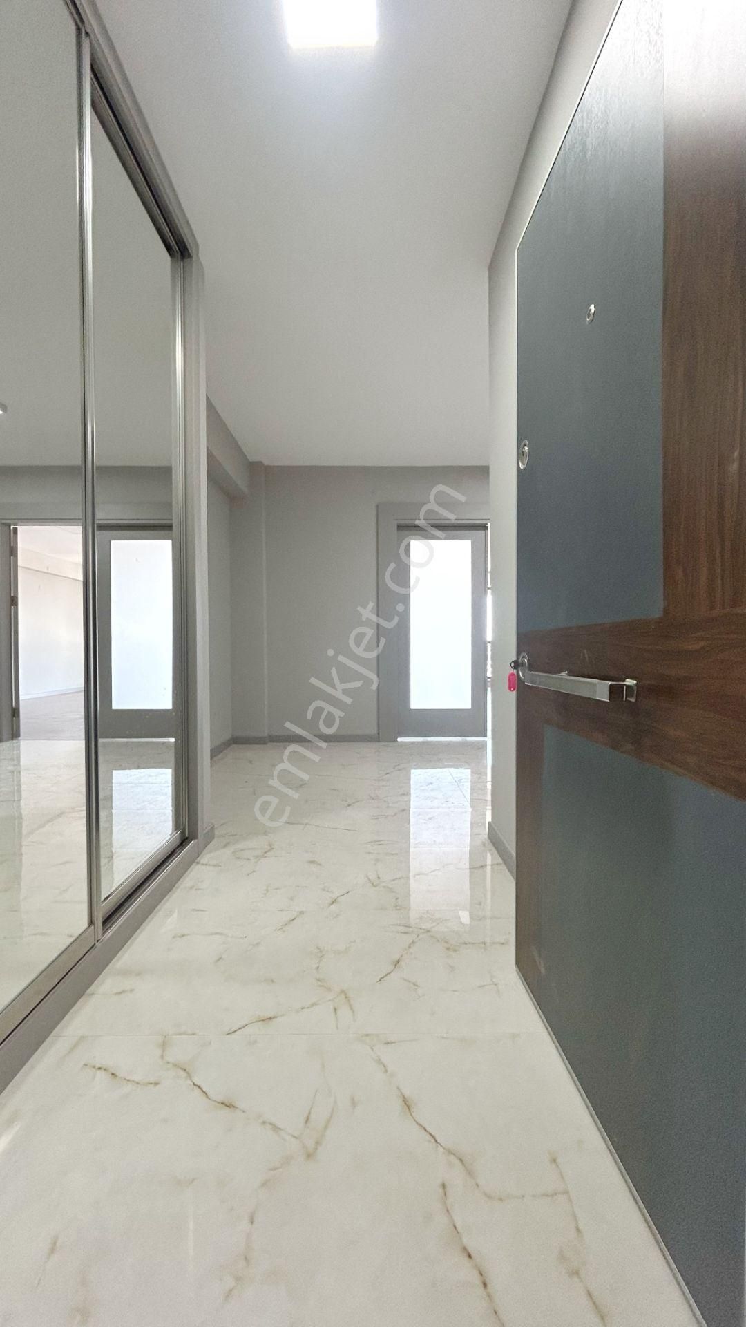 Edremit Özdemir Plaza'da Takaslı 116 M2 Satılık Kat Ofisi - Görsel 4