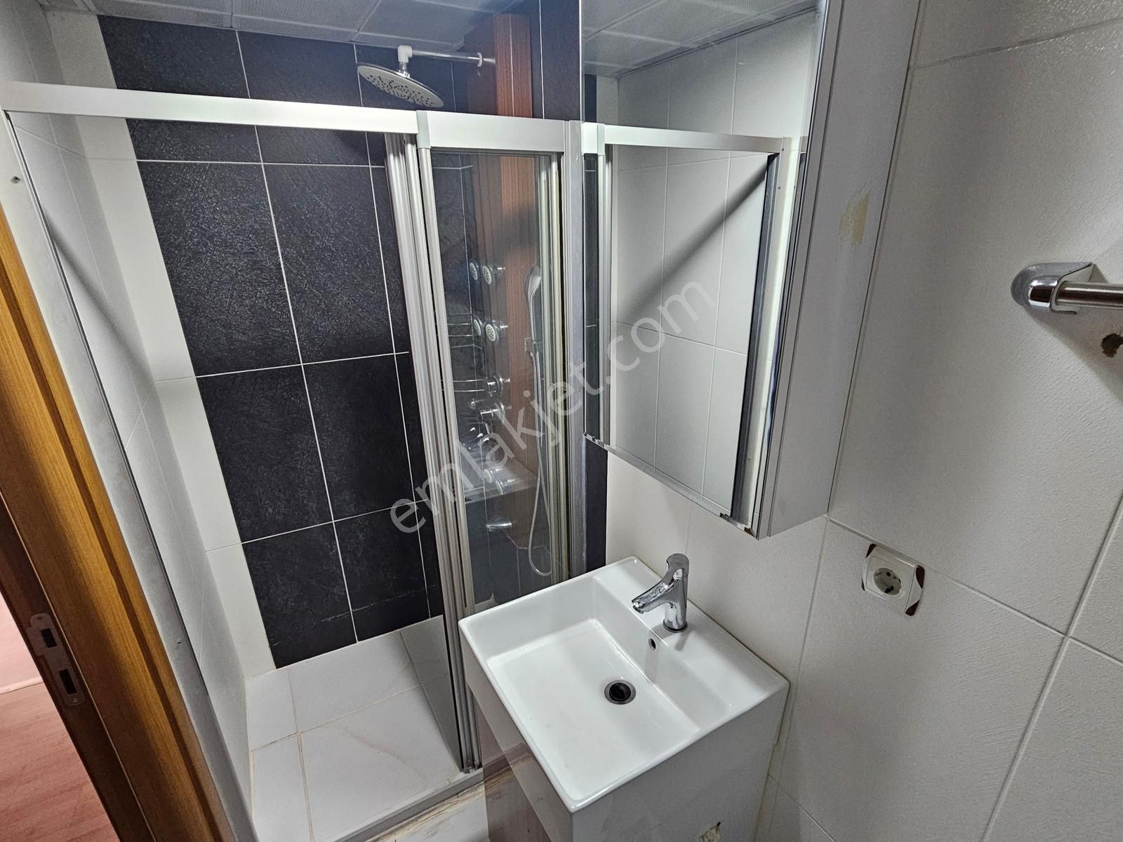 Remax Arma'dan İnkilap Mah. Merkezi Konumda Kiralık 3+1 Daire - Görsel 16