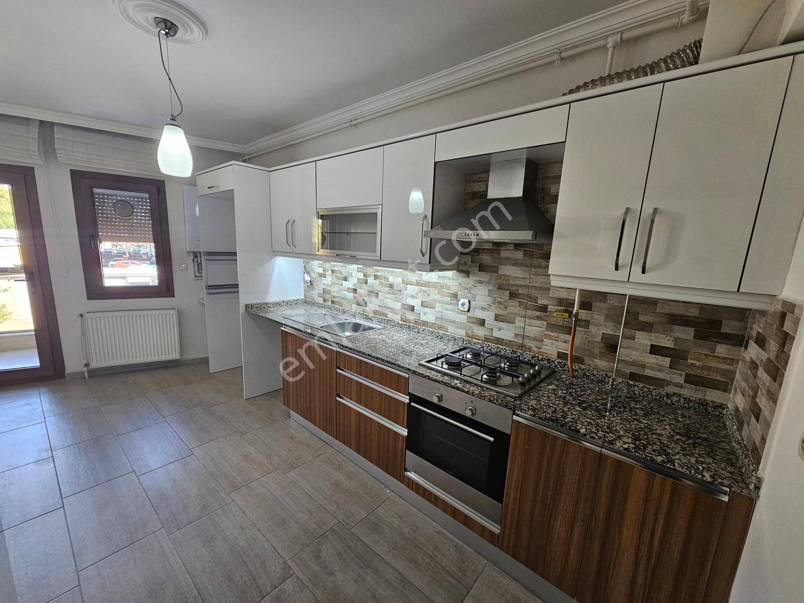 Remax Arma'dan İnkilap Mah. Merkezi Konumda Kiralık 3+1 Daire - Görsel 5