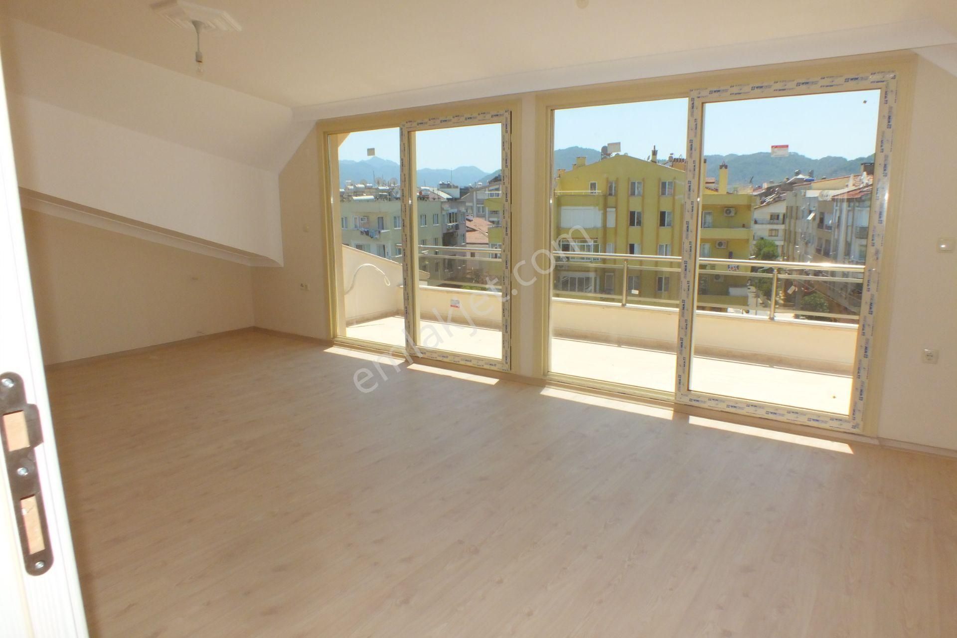 Marmaris'te Harika Konumda Ve Deniz Gören 4 Oda 1 Salon Satılık Dubleks Daire Sunuyoruz - Görsel 18