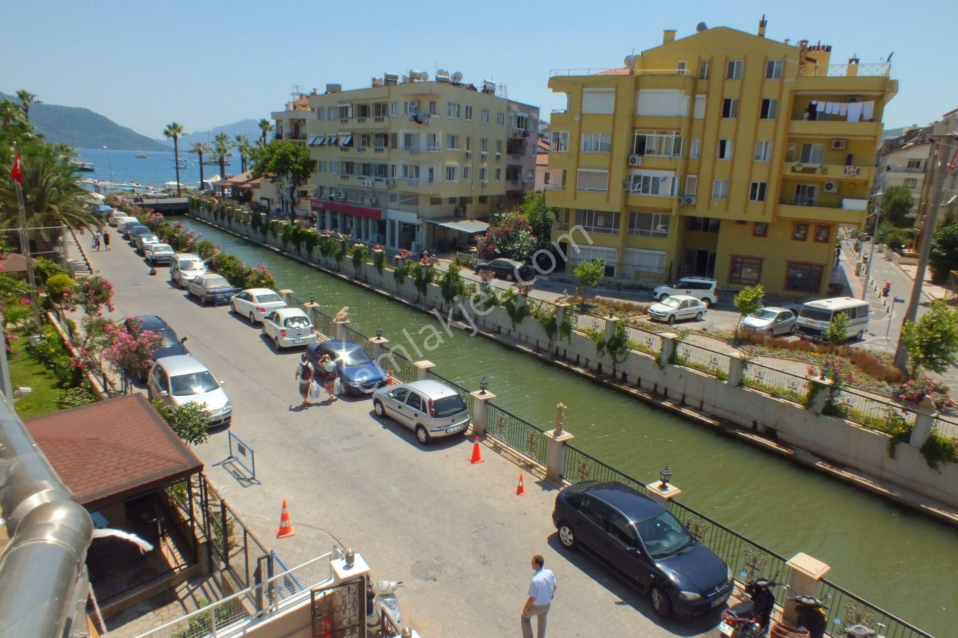 Marmaris'te Harika Konumda Ve Deniz Gören 4 Oda 1 Salon Satılık Dubleks Daire Sunuyoruz - Görsel 3