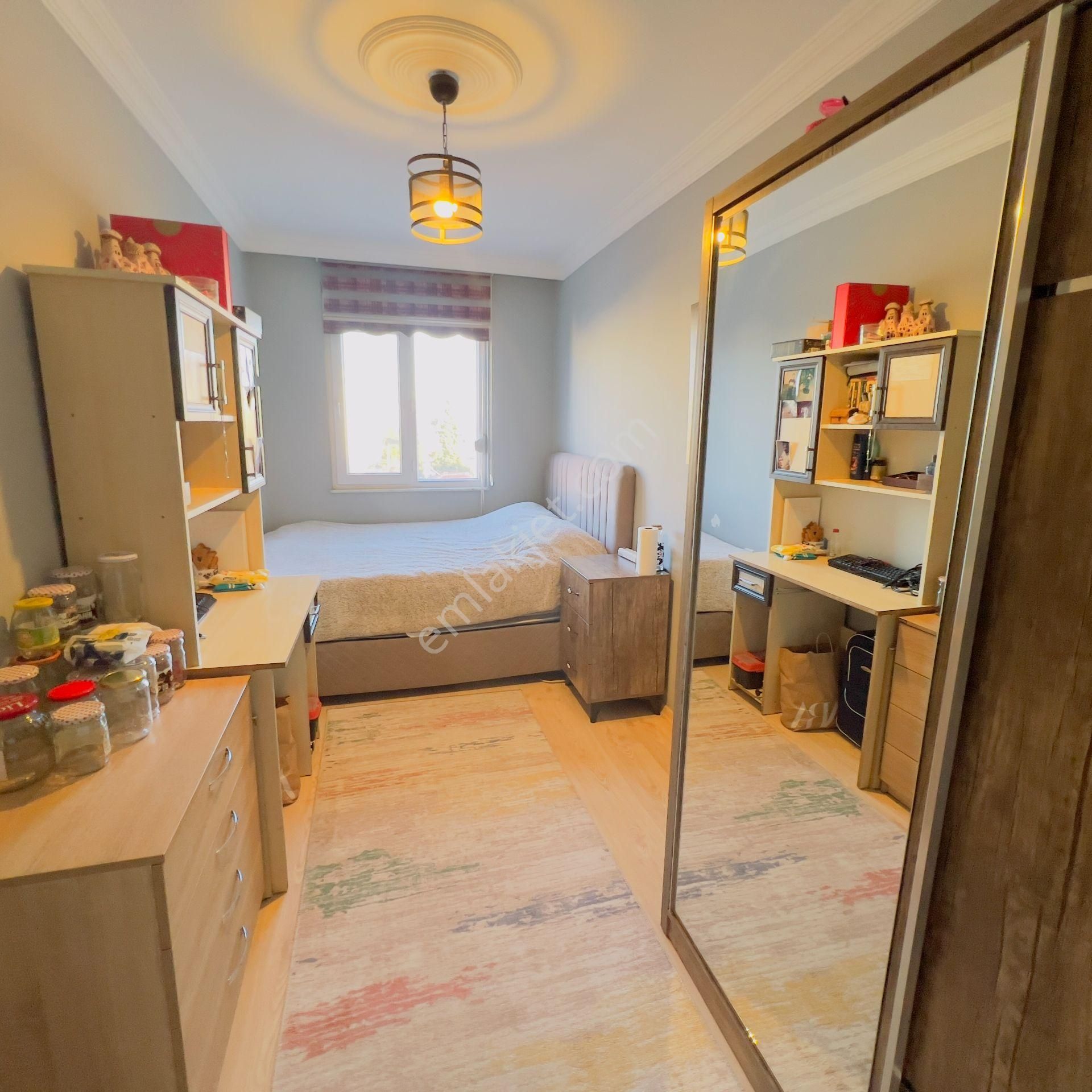 Cadde Üstü Ayrı Mutfaklı Asansörlü Geniş 3+1 - Görsel 11