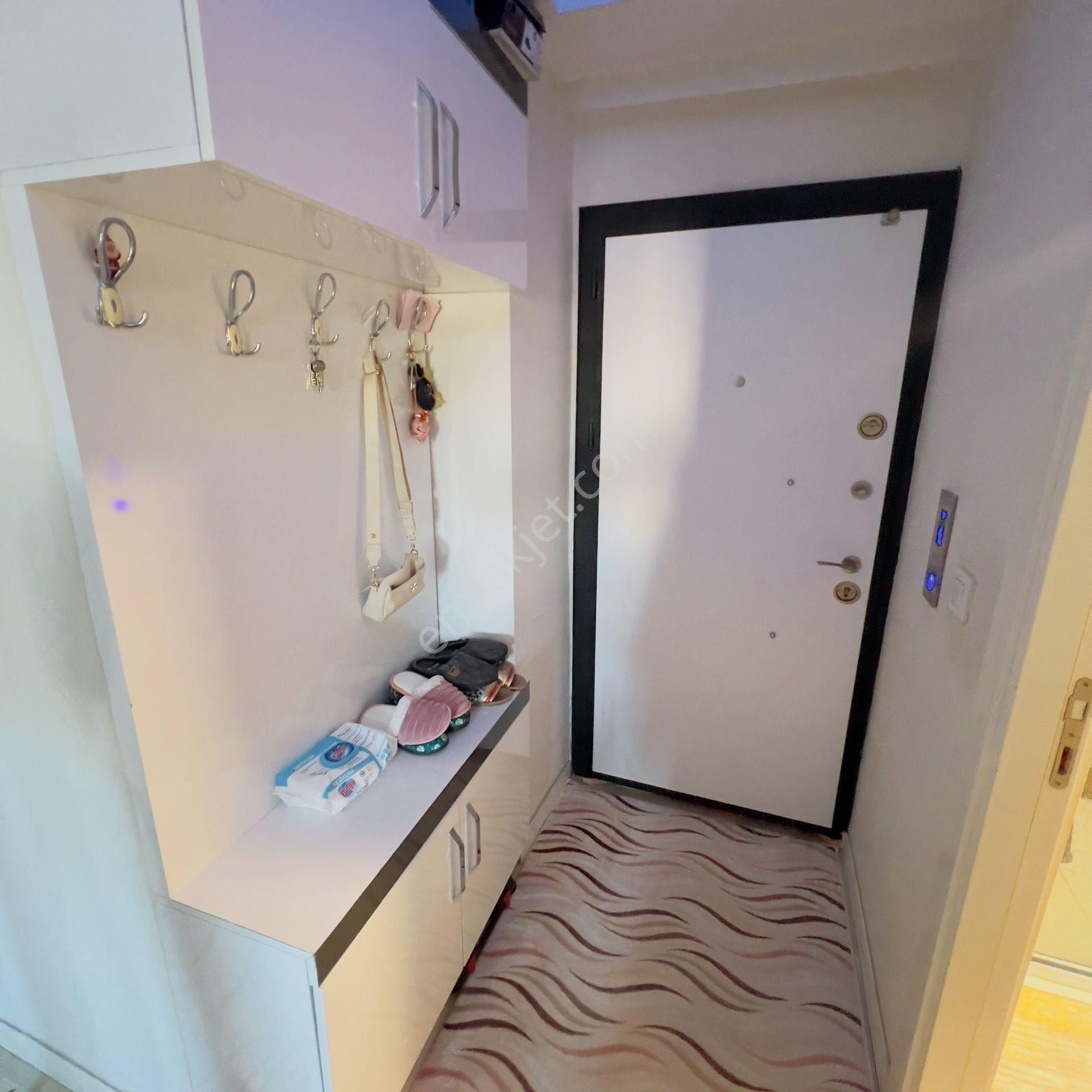 Cadde Üstü Ayrı Mutfaklı Asansörlü Geniş 3+1 - Görsel 16