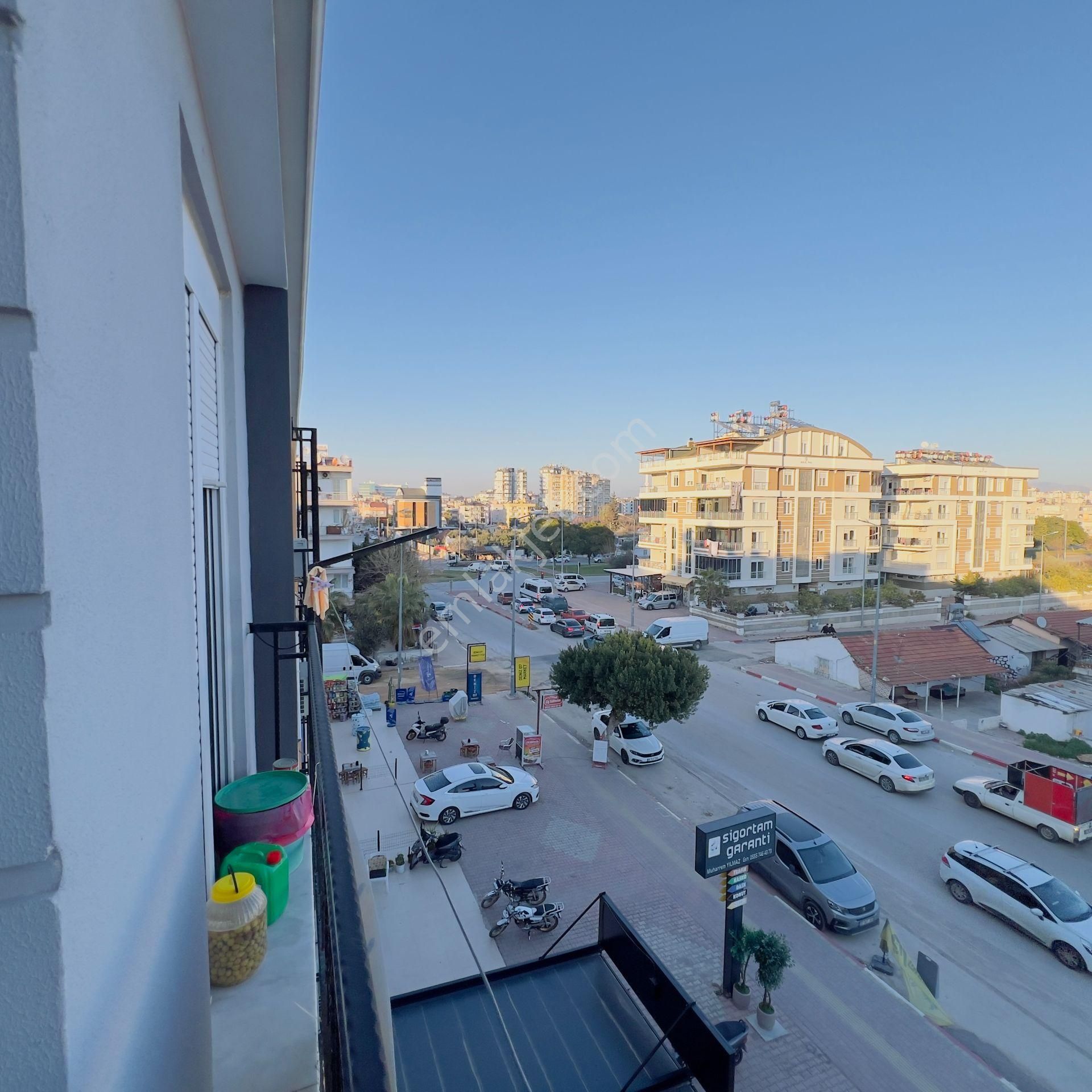 Cadde Üstü Ayrı Mutfaklı Asansörlü Geniş 3+1 - Görsel 20