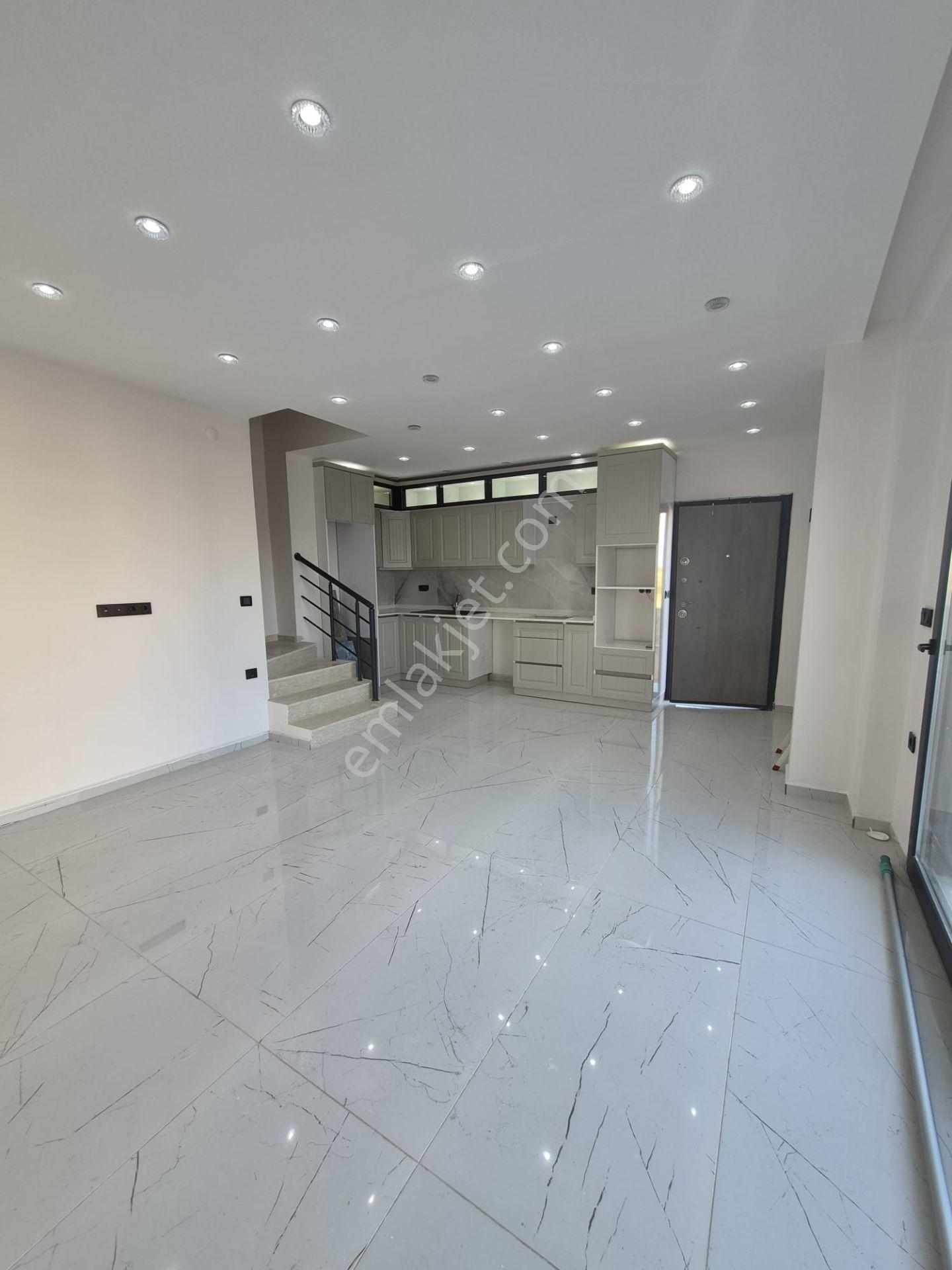 Müstakil Bahçe Ve Havuzlu Sıfır 3+1 Villa - Görsel 19