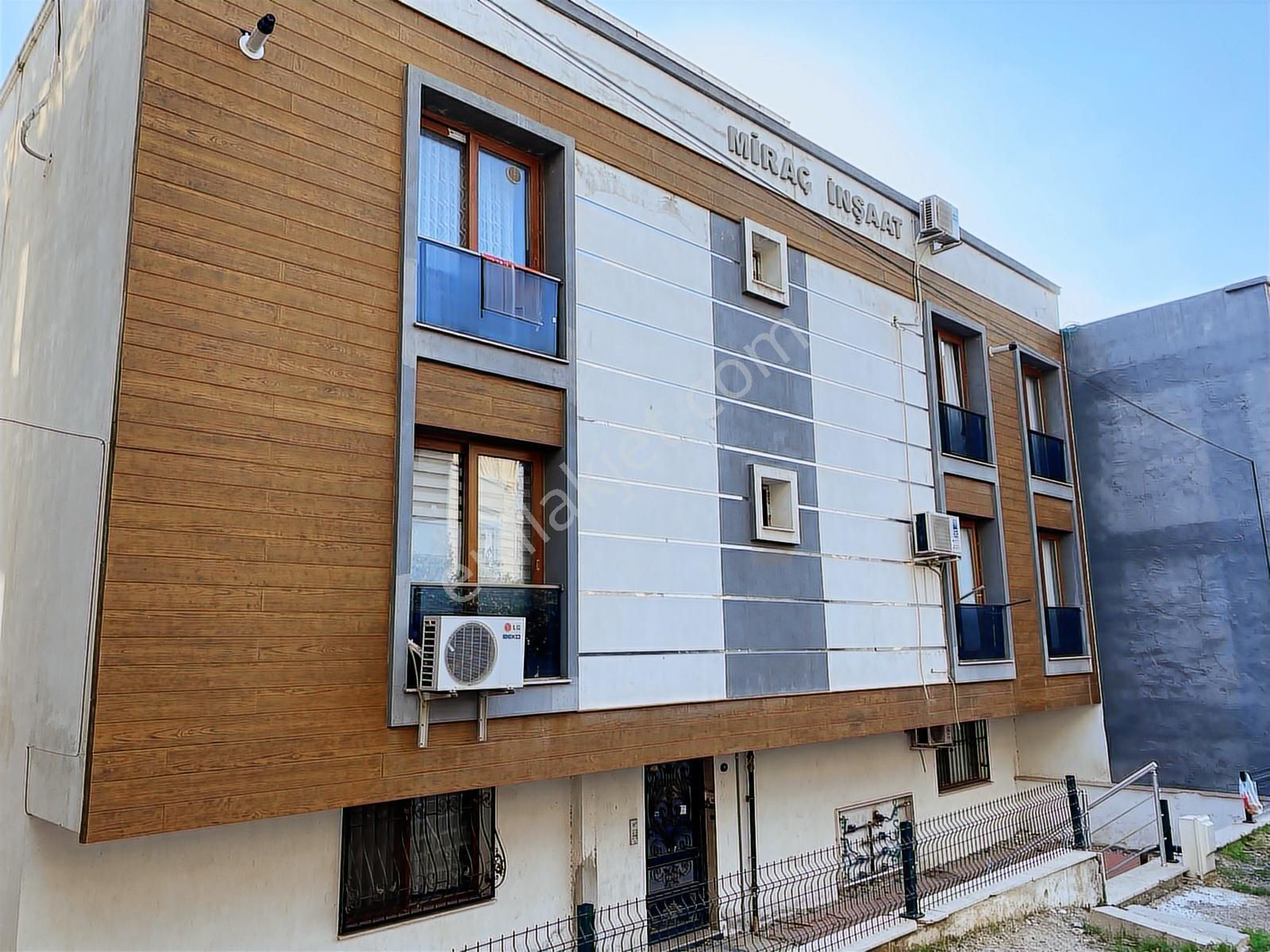 Buca Tınaztepe Ünv. Yakını Fırsat 1+1 Daire