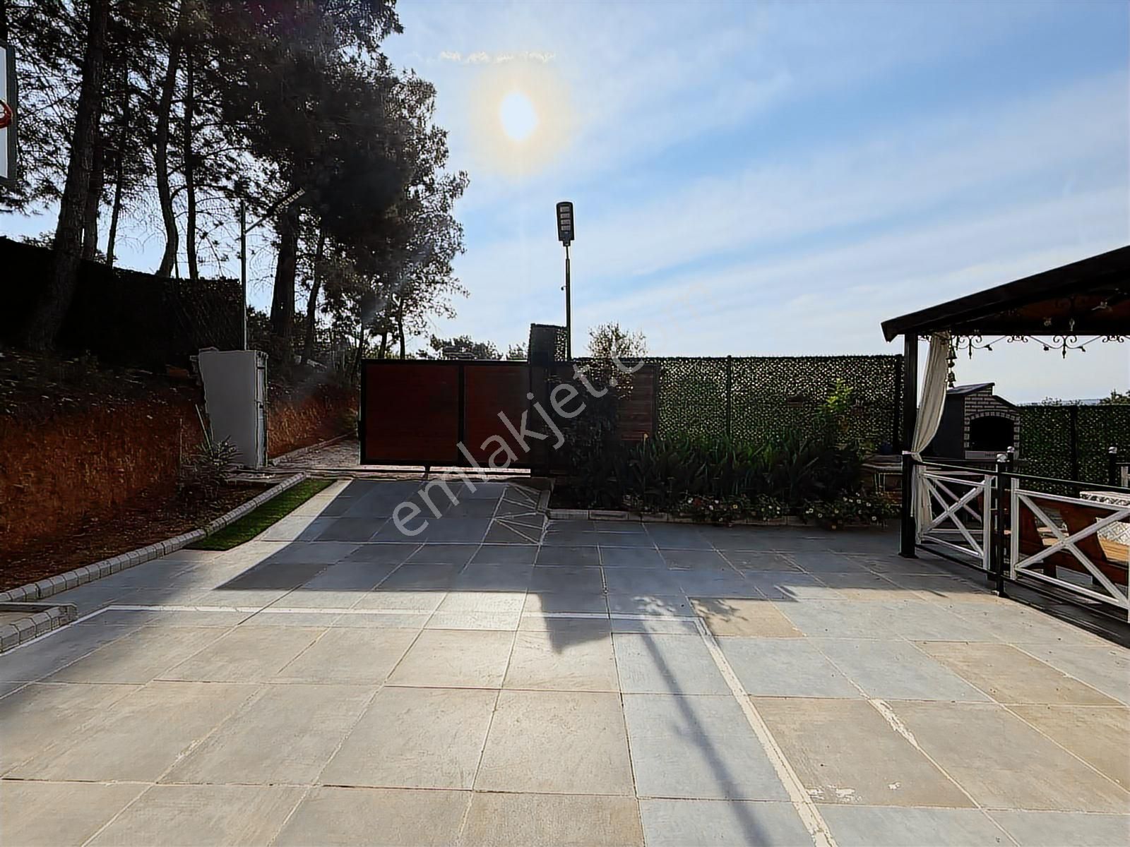 Remax Arma'dan Buca Belenbaşı'nda Satılık Havuzlu Dublex Ev - Görsel 17