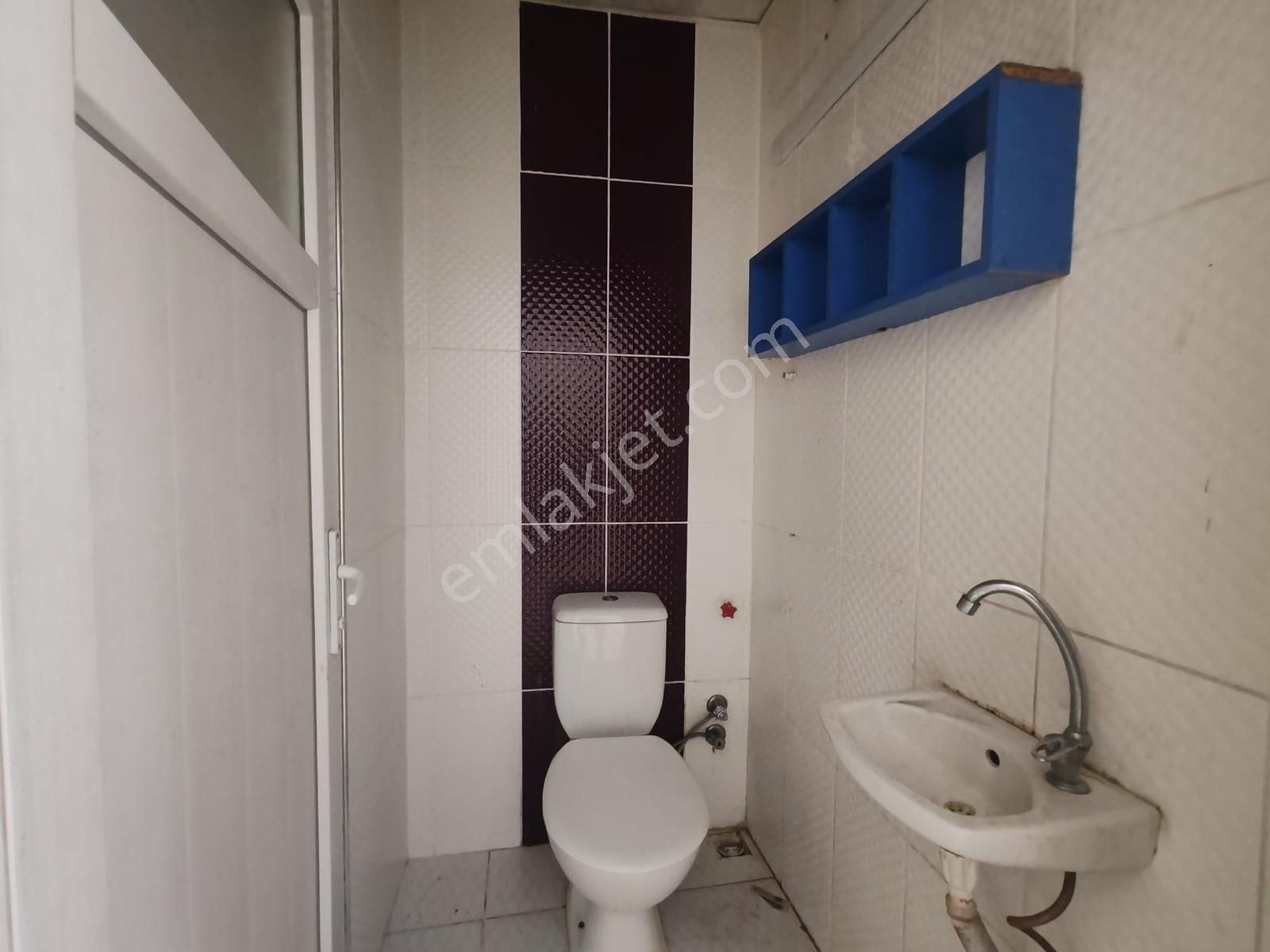 Remax Arma'dan Buca Yeşılbağlar Mahallesınde Kıralık Dükkan - Görsel 3