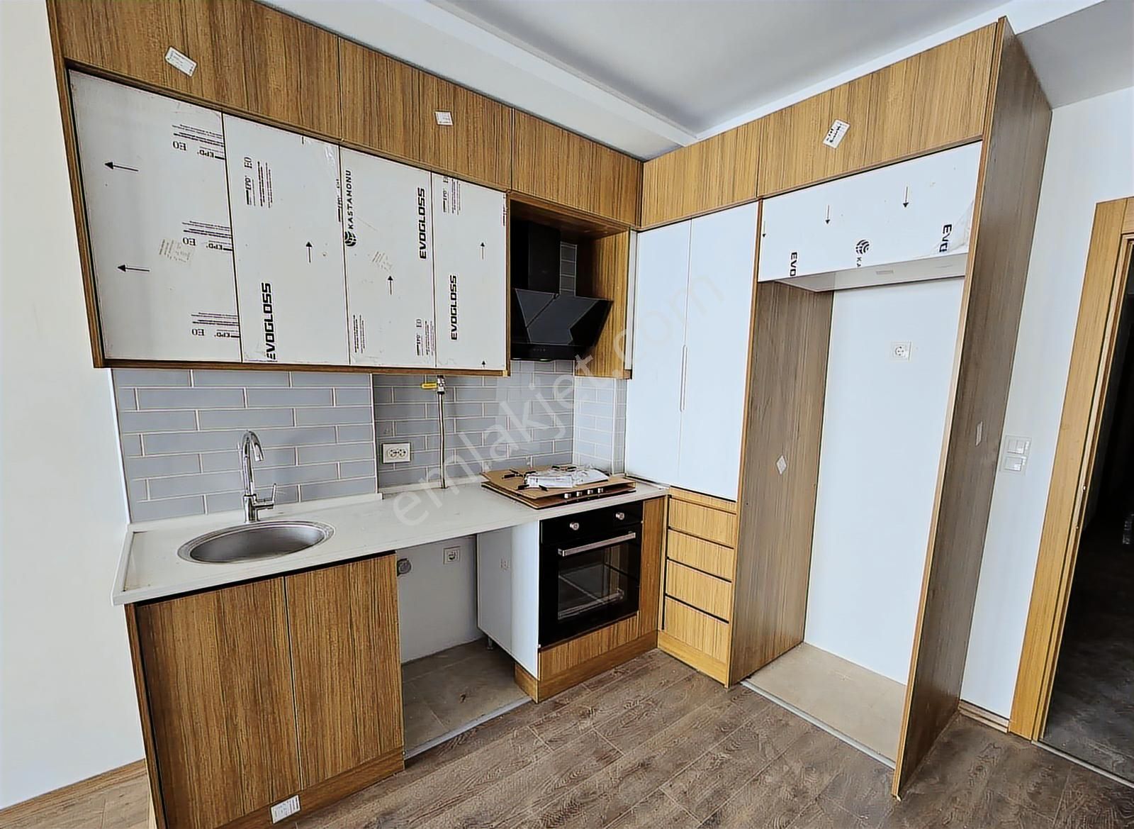 Üçkuyular Demokrası Ünıversıtesı Yakını Arakat Satılık Sıfır 2+1 - Görsel 20