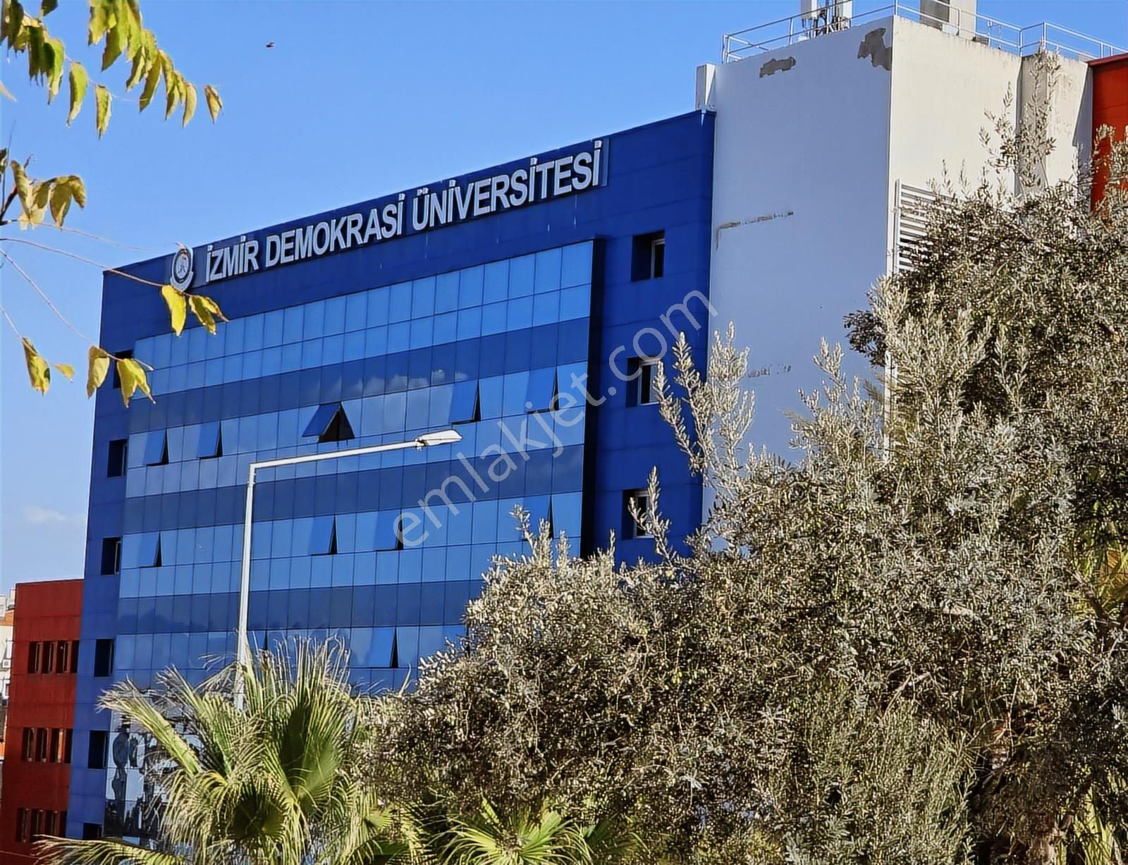 Üçkuyular Demokrası Ünıversıtesı Yakını Arakat Satılık Sıfır 2+1 - Görsel 5