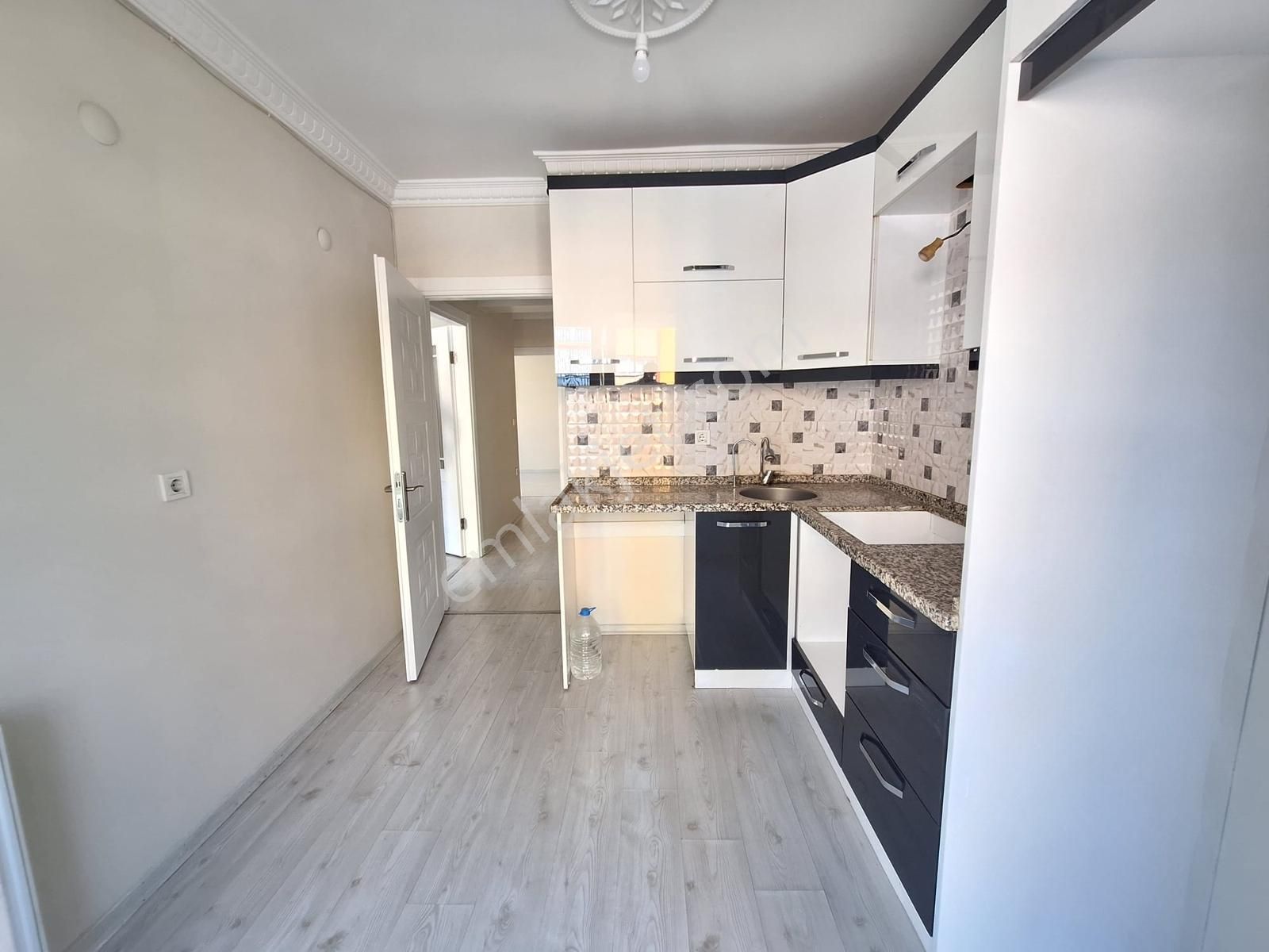 İzmır Buca Yıldız Mh. D.gazlı Kiralık 2+1 Daıre - Görsel 19