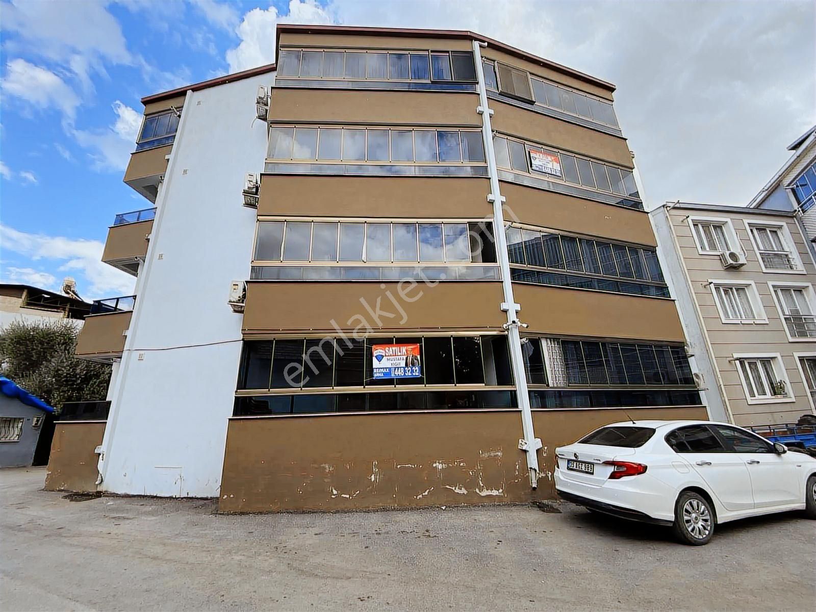 Torbalı Mah Şehrin Kalbinde Satılık 2+1 Lüks Daire - Görsel 2