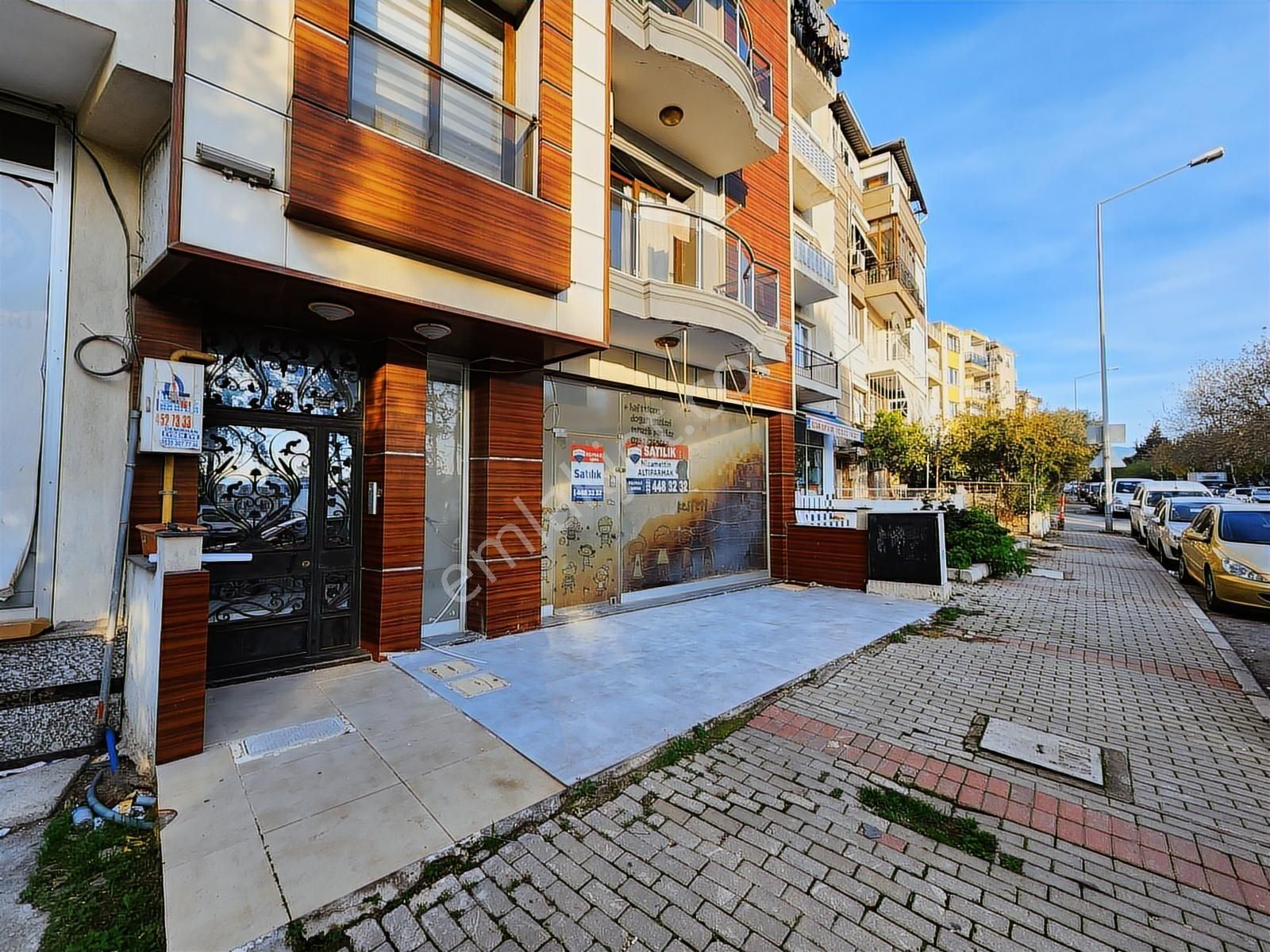 Yiğitler Mah Adnan Kahveci Caddesi Üzerinde 240 M2 Satılık Dükka