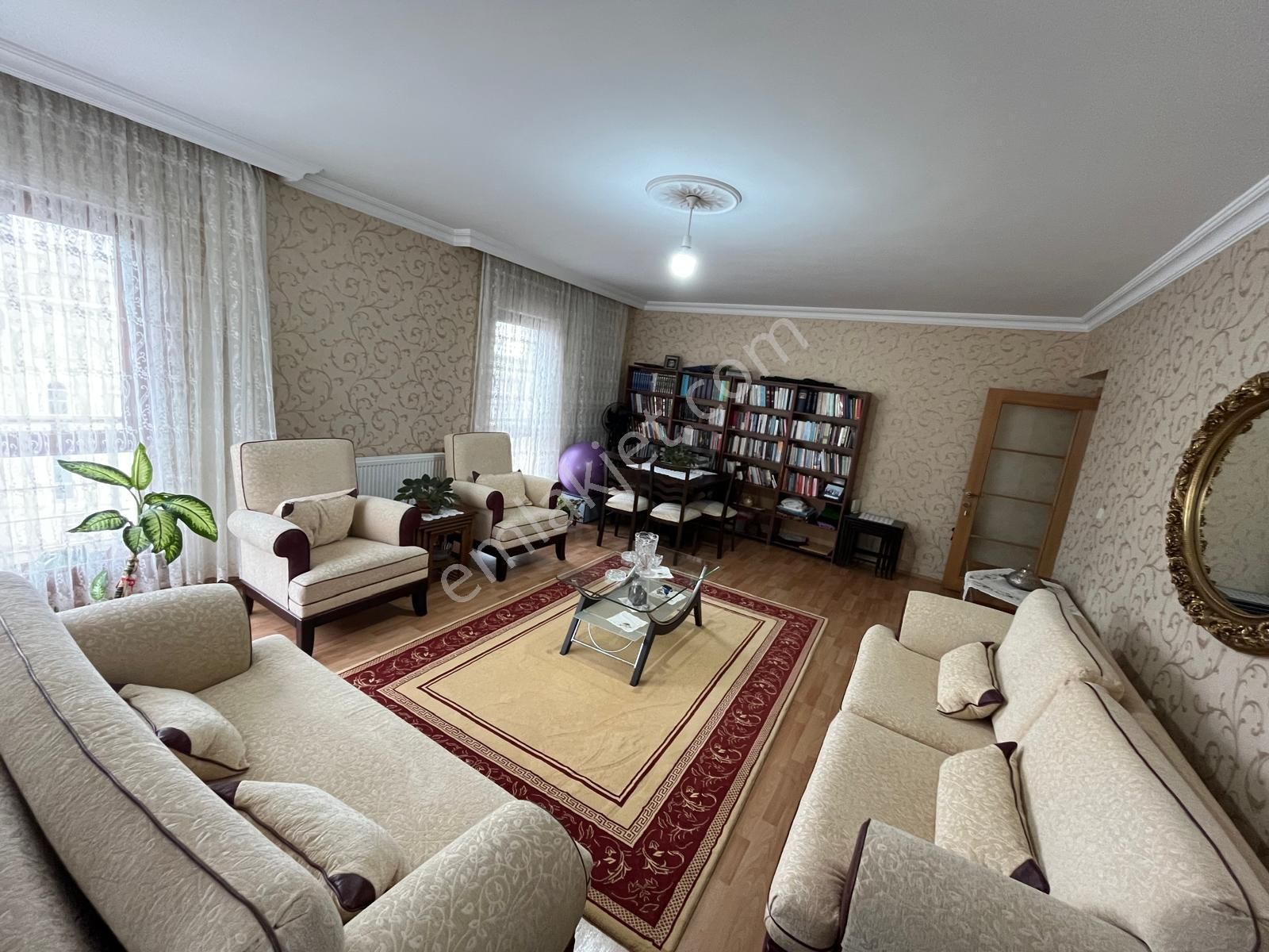 Pursaklar Mehmet Zengin Emlak'tan Hastane Yakını 4.kat 3+1 Sitede Daire - Görsel 13