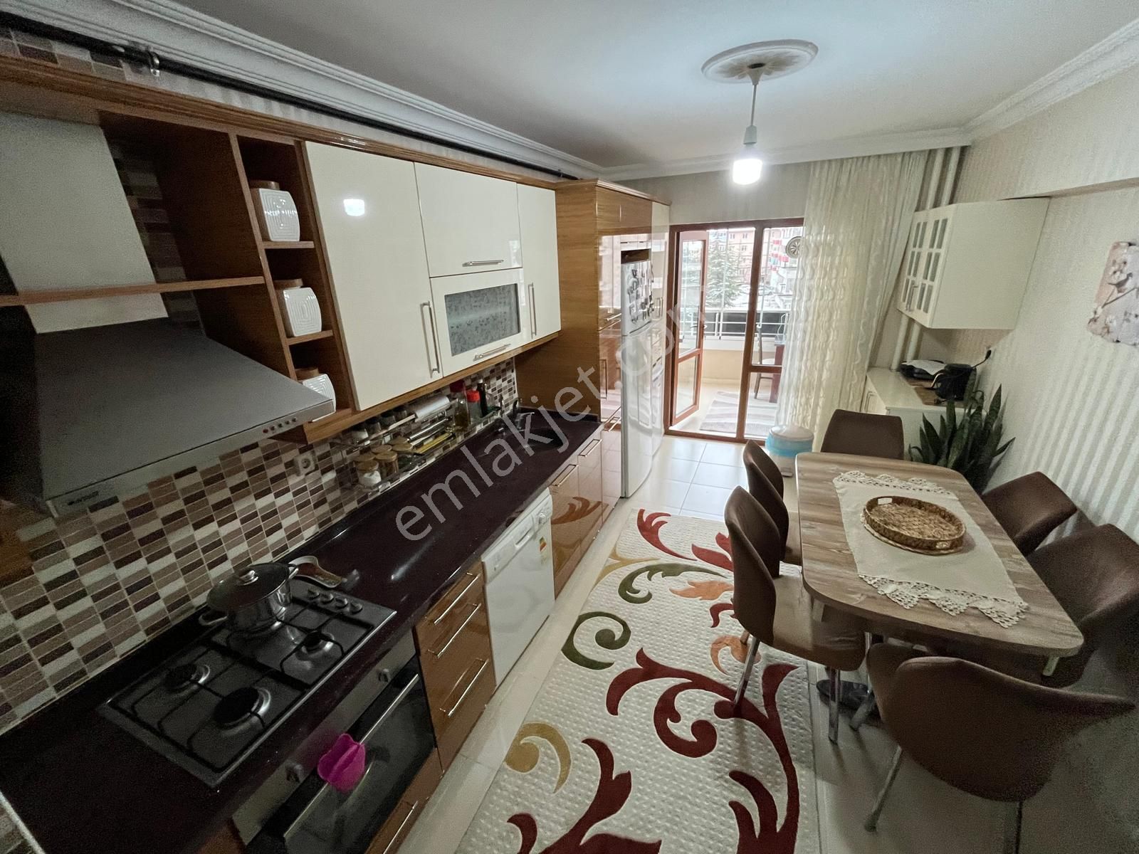 Pursaklar Mehmet Zengin Emlak'tan Hastane Yakını 4.kat 3+1 Sitede Daire - Görsel 4