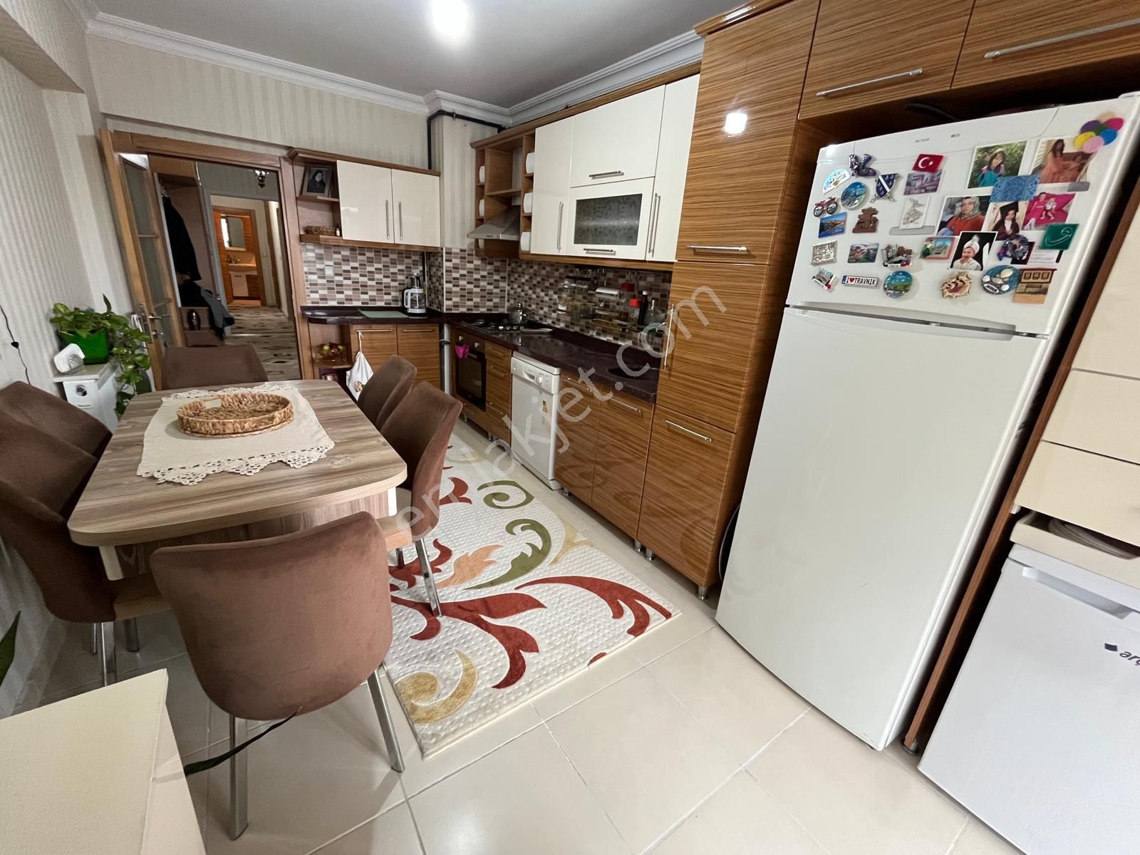 Pursaklar Mehmet Zengin Emlak'tan Hastane Yakını 4.kat 3+1 Sitede Daire - Görsel 6