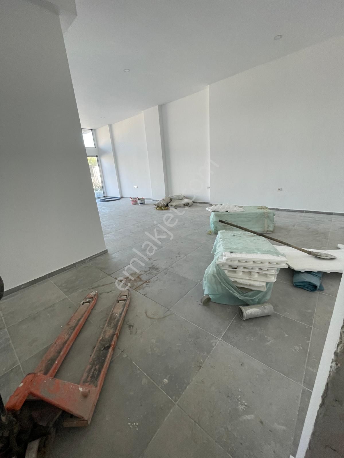 Doğadan Burgaz Otogar Yanı İzmir Yoluna Cephe Önü Geniş İşyeri - Görsel 8