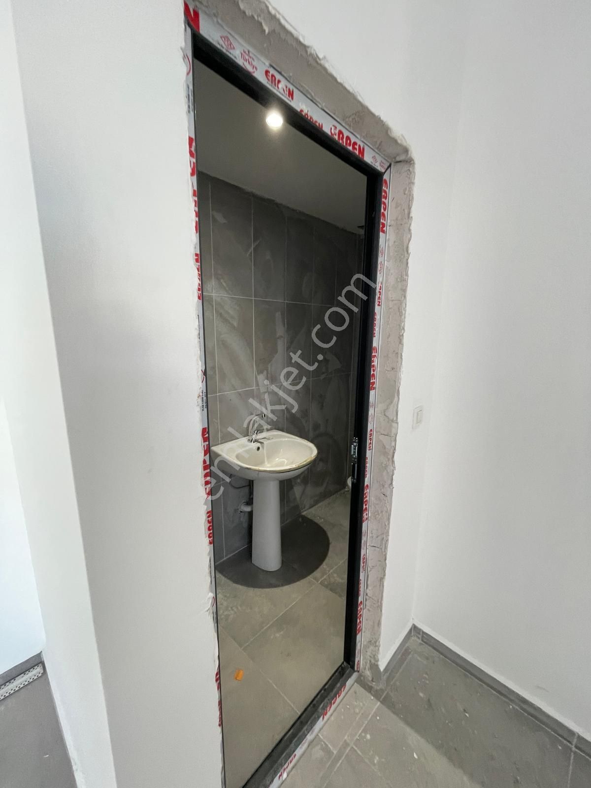 Doğadan Burgaz Otogar Yanı İzmir Yoluna Cephe Önü Geniş İşyeri - Görsel 13