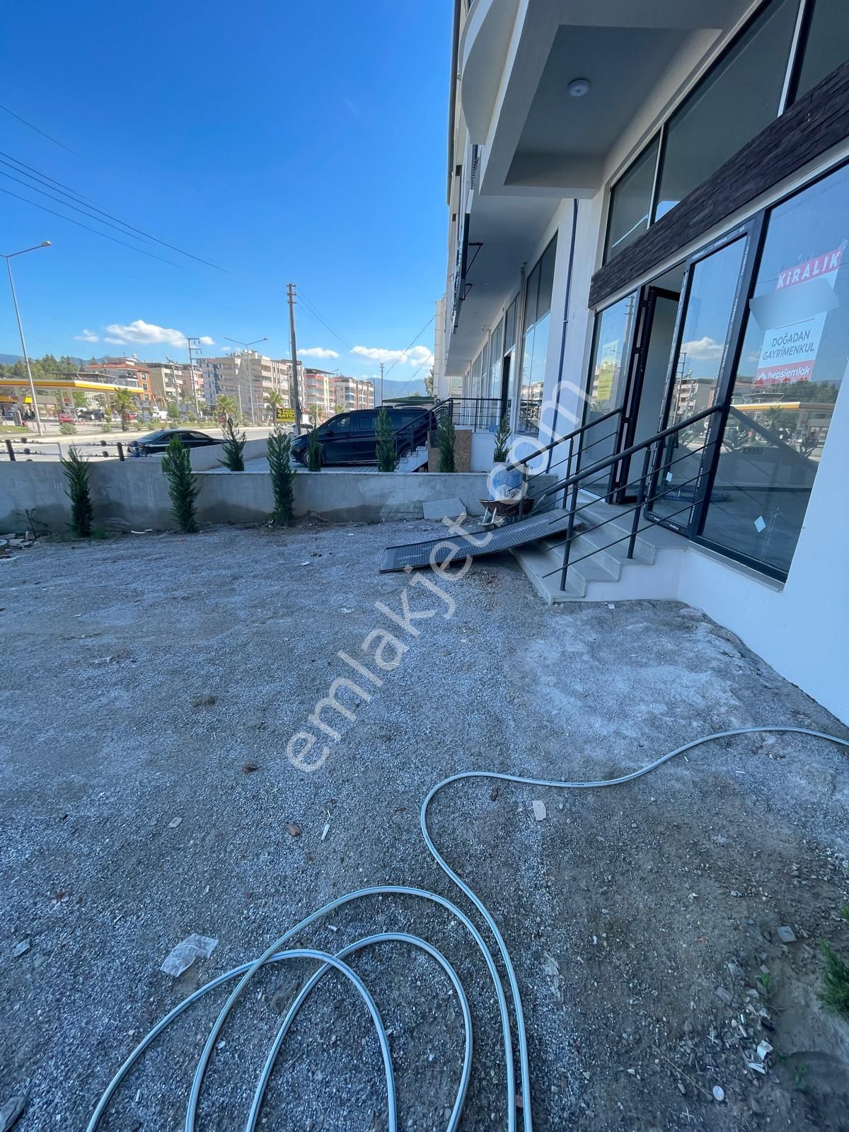 Doğadan Burgaz Otogar Yanı İzmir Yoluna Cephe Önü Geniş İşyeri - Görsel 15