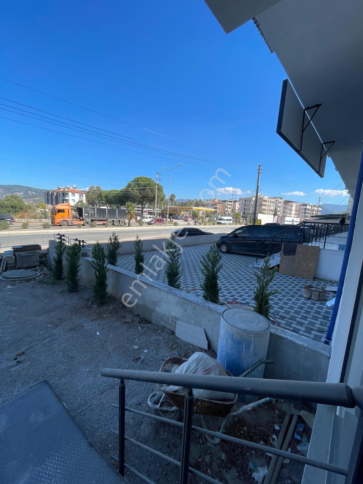 Doğadan Burgaz Otogar Yanı İzmir Yoluna Cephe Önü Geniş İşyeri - Görsel 12