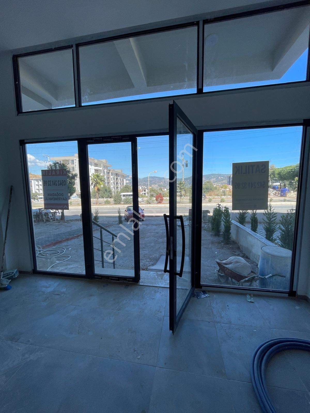 Doğadan Burgaz Otogar Yanı İzmir Yoluna Cephe Önü Geniş İşyeri - Görsel 4