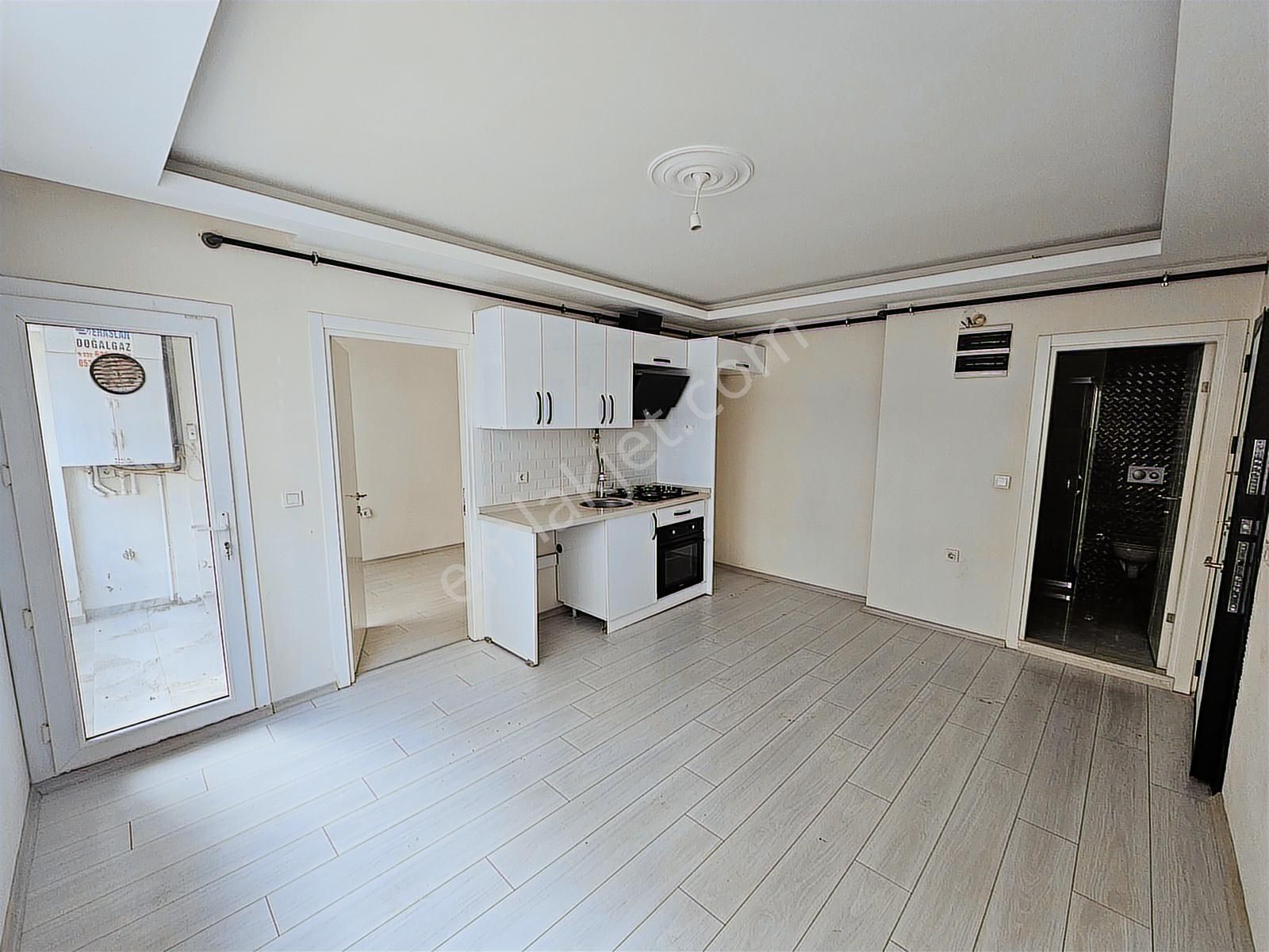 Bornova'da Merkezi Konum Pazaryeri Yakını Kiralık 1+1 Daire - Görsel 6