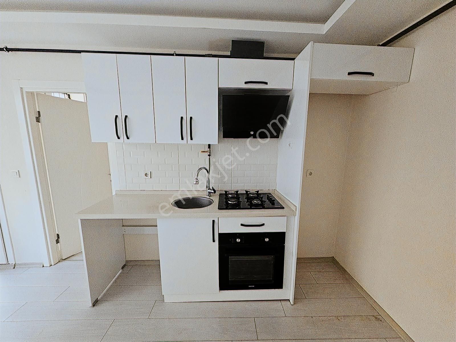 Bornova'da Merkezi Konum Pazaryeri Yakını Kiralık 1+1 Daire - Görsel 10