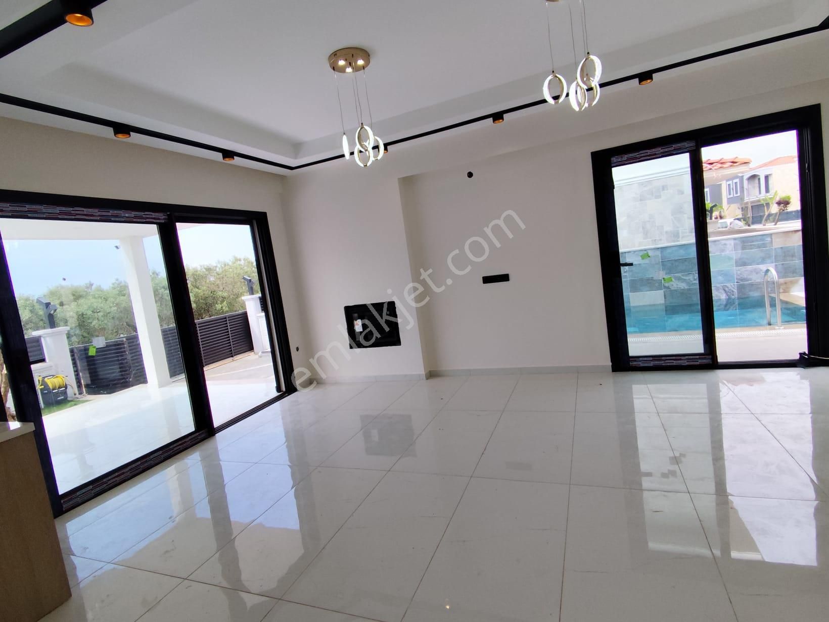 Kuşadası Davutlar'da Özel Havuzlu,sıfır Ferah Villa - Görsel 13