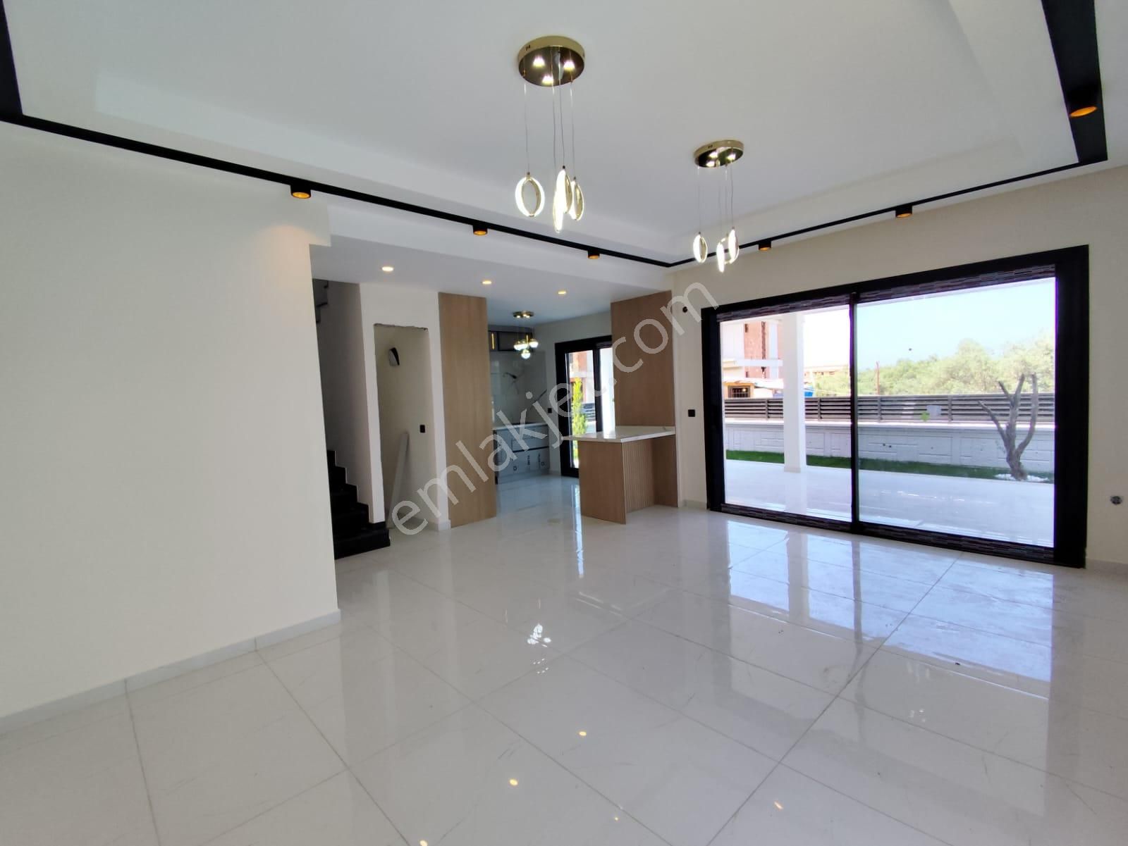 Kuşadası Davutlar'da Özel Havuzlu,sıfır Ferah Villa - Görsel 10