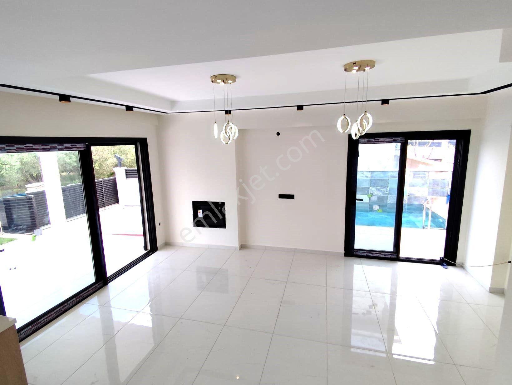 Kuşadası Davutlar'da Özel Havuzlu,sıfır Ferah Villa - Görsel 5