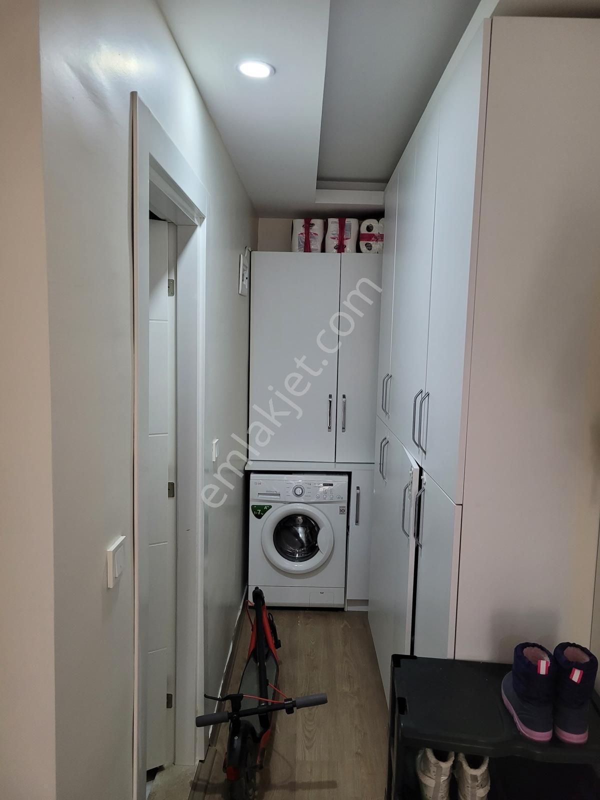 2+1 Karslılar 5-3katı 3yaşında Brüt Net 95m2 Dgaz Hasarsız Menderese 5dakika Yürüme 2banyo Bahçeli - Görsel 6