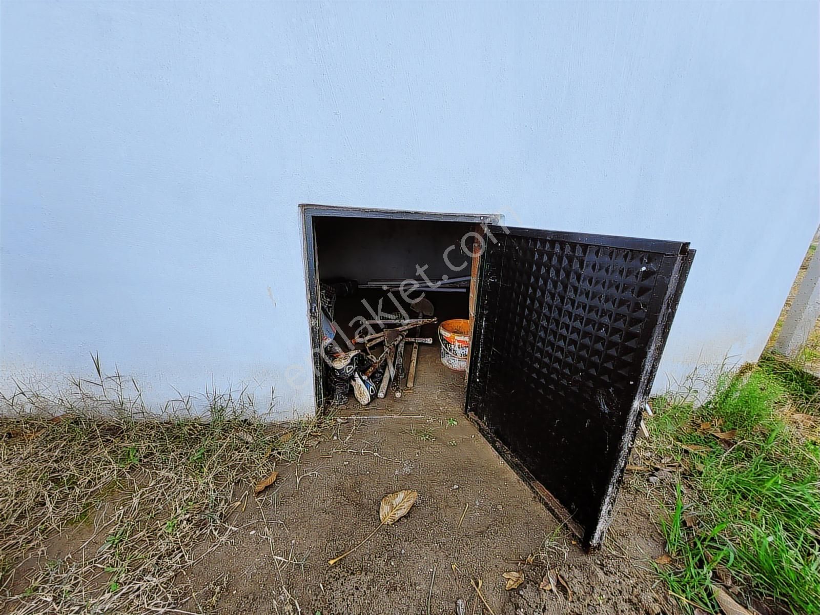 Torbalı Ve Buca Sınırı Köy İçinde Satılık Tarla Ve Ev - Görsel 4