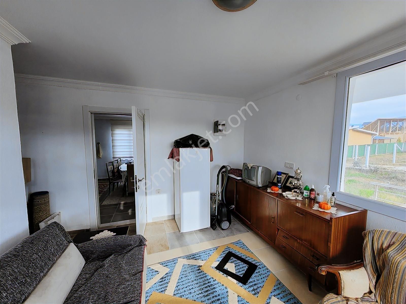 Torbalı Ve Buca Sınırı Köy İçinde Satılık Tarla Ve Ev - Görsel 10