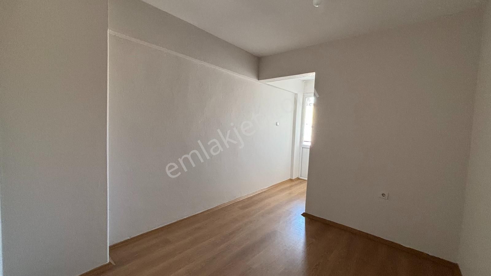 4+1 / 140 M² / Merkezi Konumlu Asansörlü Ara Kat Geniş Daire - Görsel 13